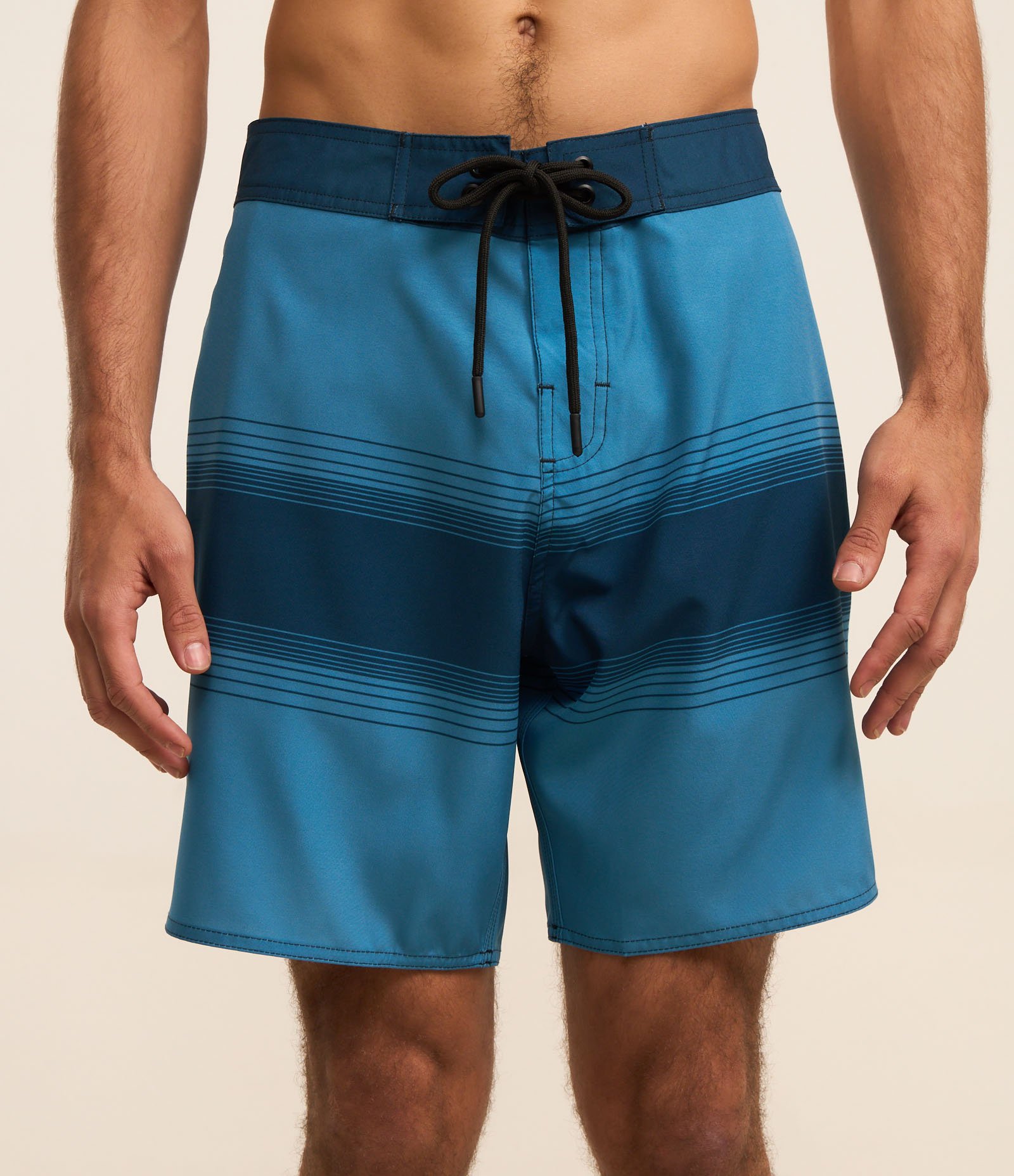 Bermuda em Microfibra com Estampa de Listras Azul 2