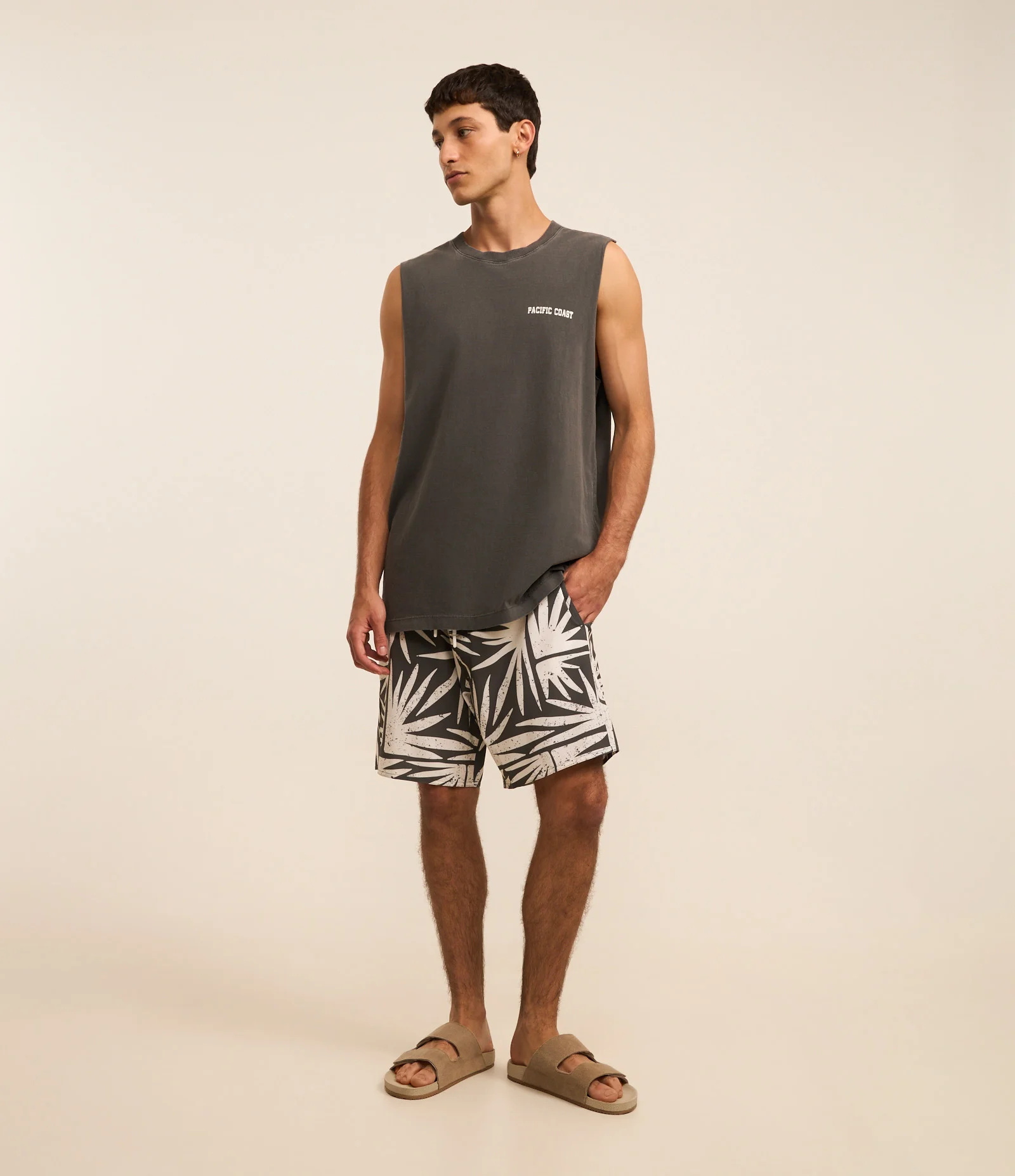 Bermuda em Microfibra com Estampa Floral Abstrato Off white/ Verde 1