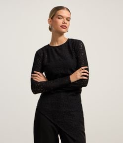 Blusa em Renda com Sobreposição e Manga Longa
