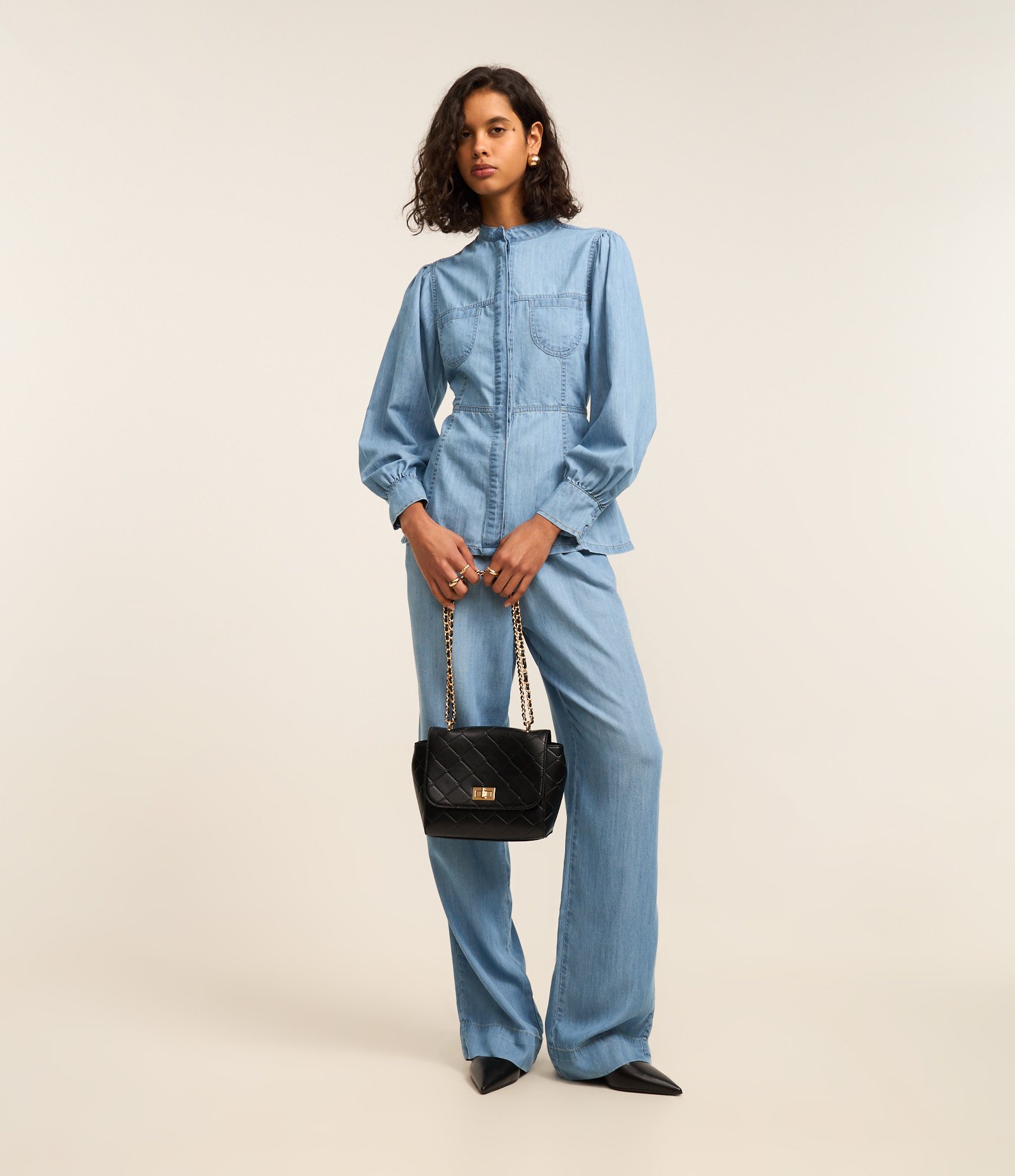 Camisa Jeans Peplum com Bolsinhos e Vista Coberta Azul 2