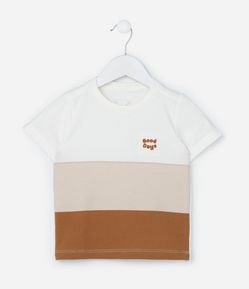 Camiseta Texturizada Infantil com Blocos de Cores e Bordado - Tam 1 a 6 anos