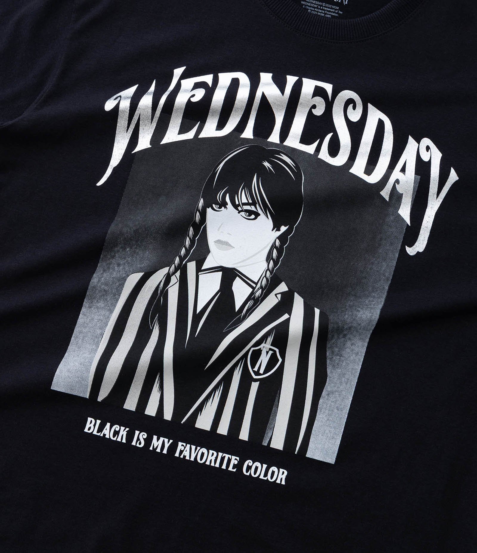 Camiseta Infantil com Estampa Wandinha e Lettering em Foil - Tam 5 a 14 Anos Preto 6