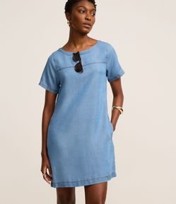Vestido Curto em Liocel com Recortes