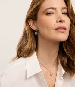 Conjunto de Colar Curto com Brinco e Pingente Redondo