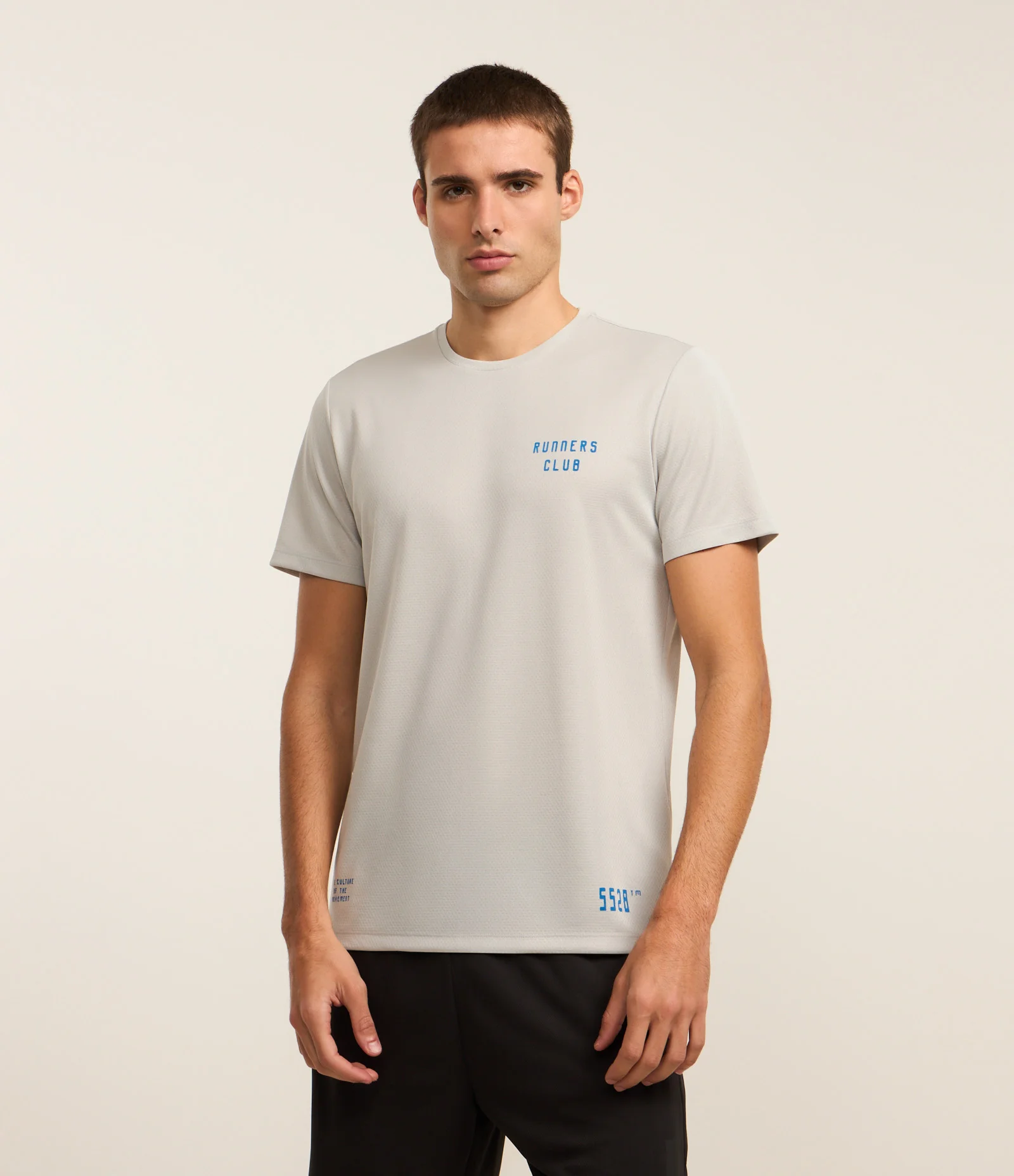 Camiseta Esportiva Regular com Tecnologia Dry Cinza 1