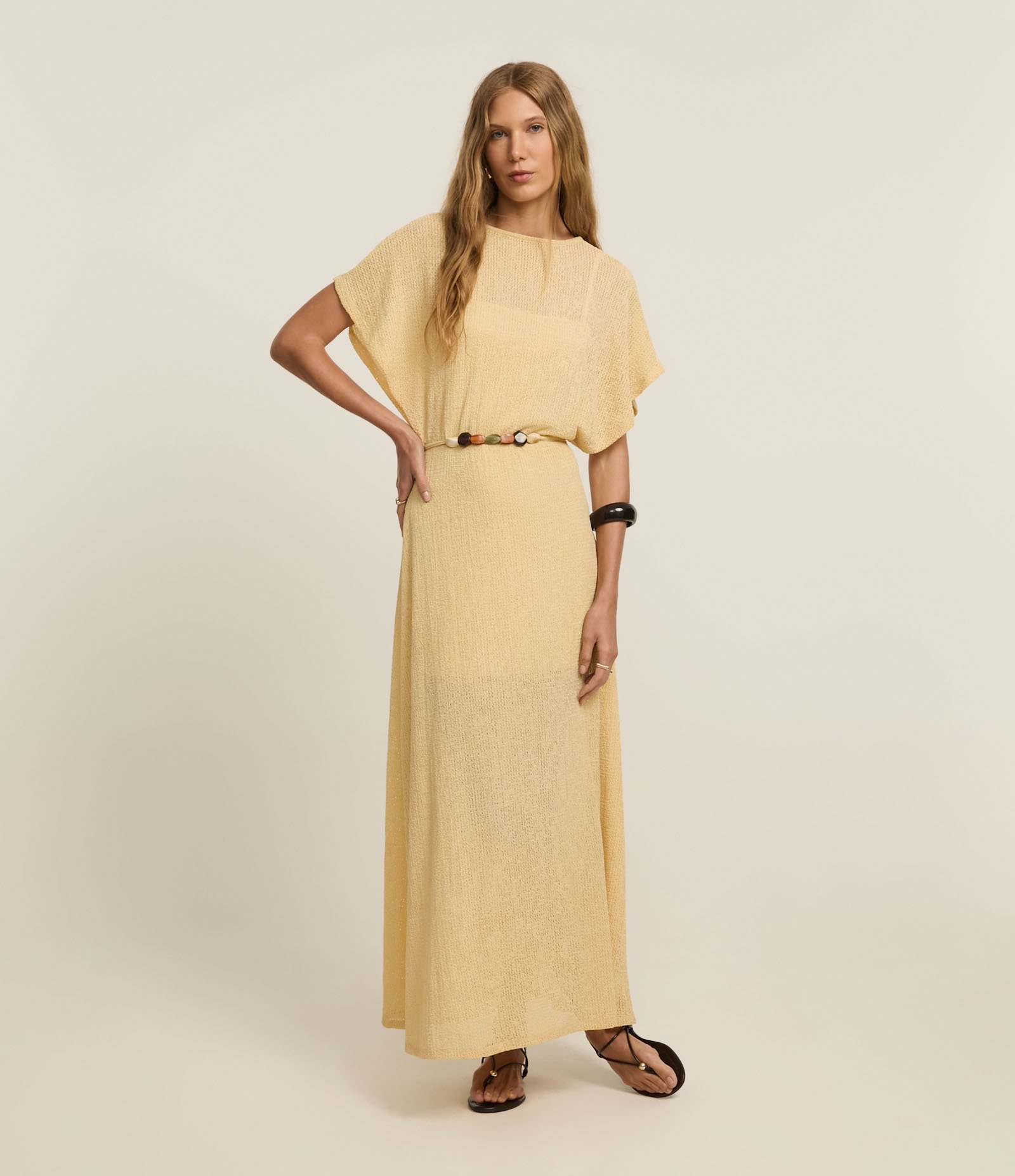 Vestido Midi de Efeito Crochê e Cinto com Pedrarias Amarelo 2