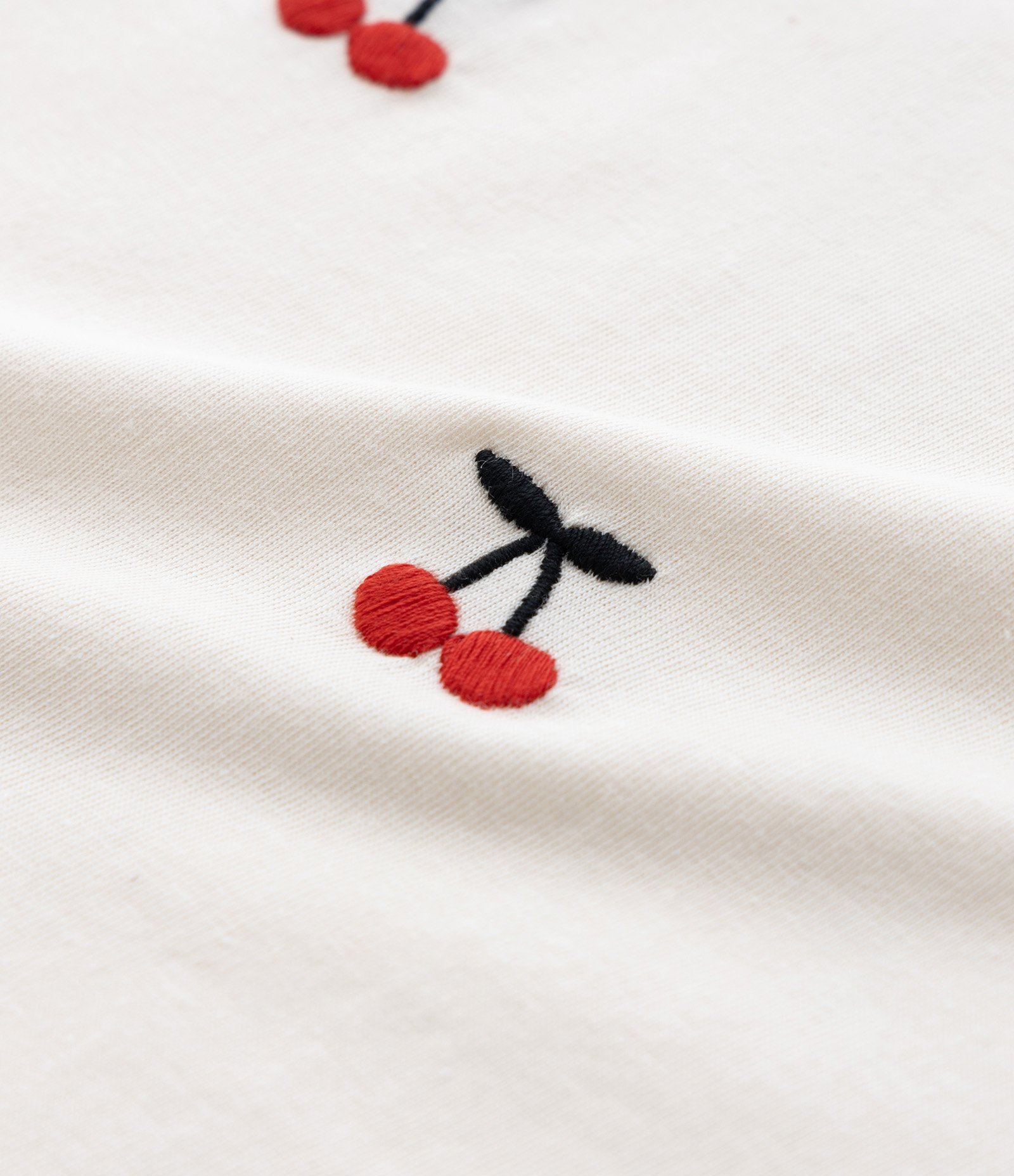 Blusa Cropped Infantil com Bordado Cerejas - Tam 5 a 14 Anos Bege 5