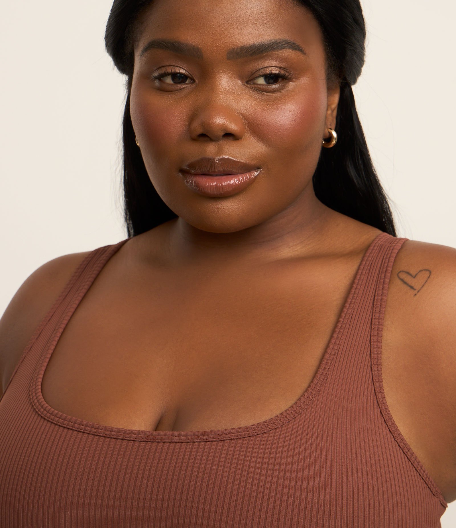 Top Esportivo Canelado em Ribana Curve & Plus Size Marrom 3