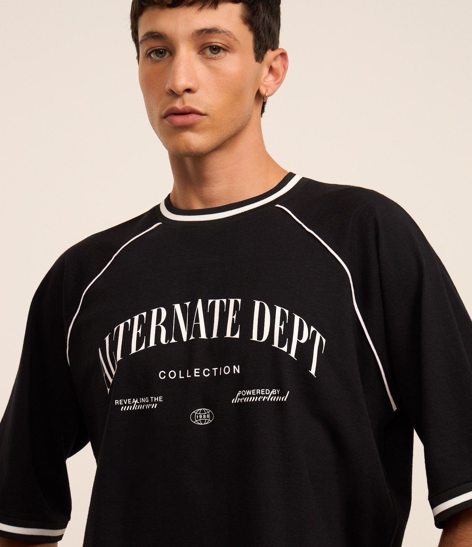 Camiseta Esportiva com Estampa em Relevo Collection 89 Preto 6