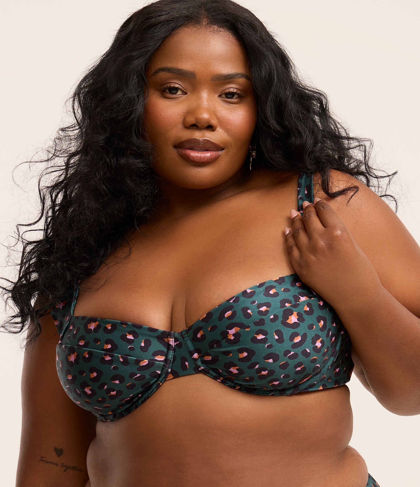 Biquíni Meia Taça em Microfibra com Estampa Animal Print Brilhosa Curve & Plus Size Azul 1