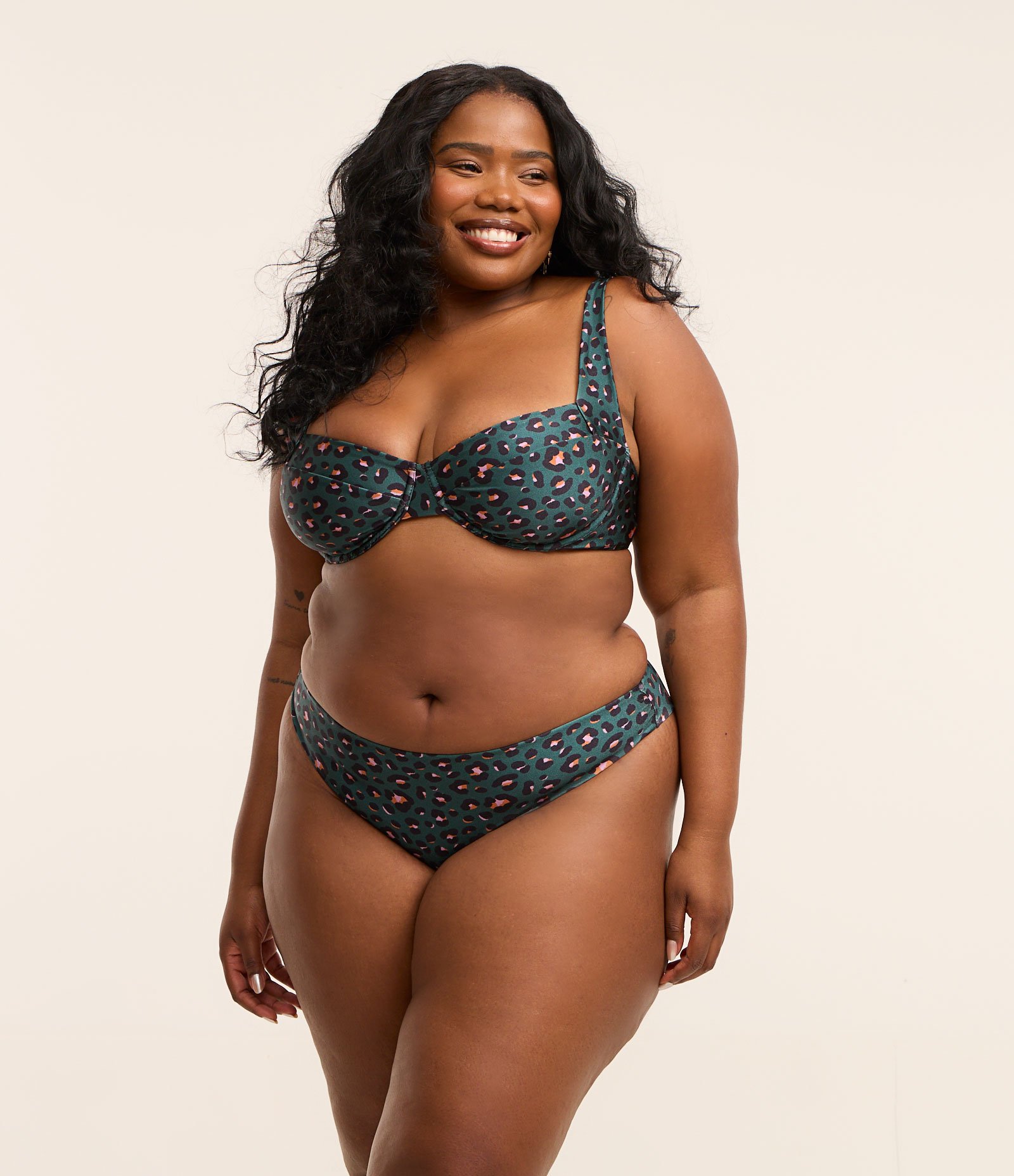 Biquíni Meia Taça em Microfibra com Estampa Animal Print Brilhosa Curve & Plus Size Azul 2