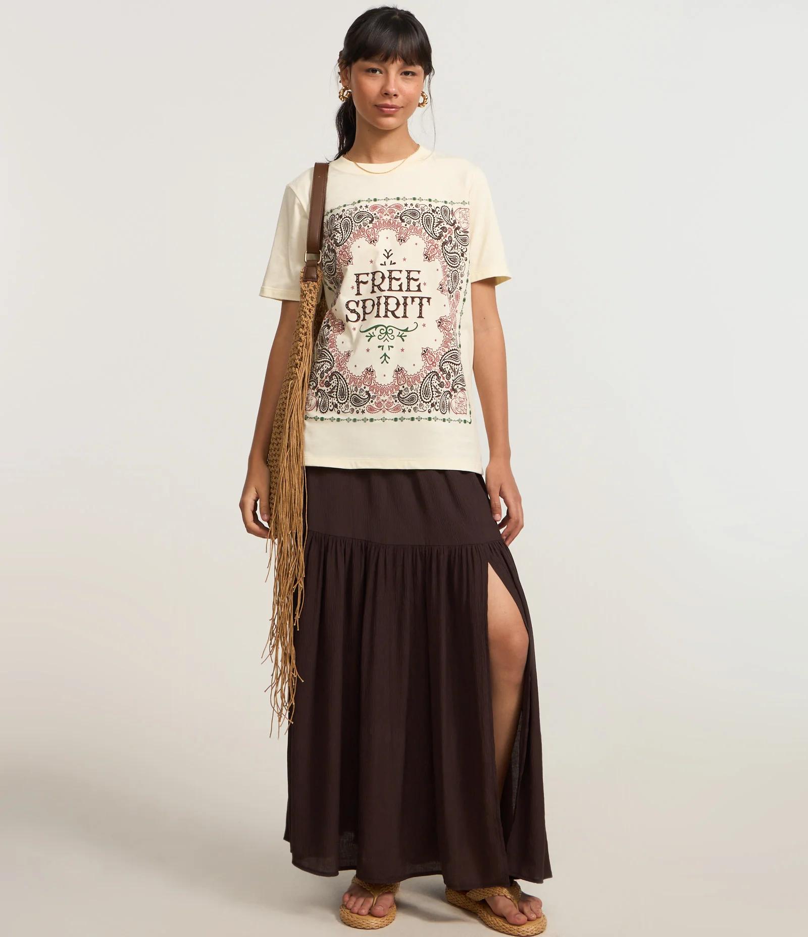 Camiseta Alongada em Algodão com Estampa Paisley e Lettering Bege 2