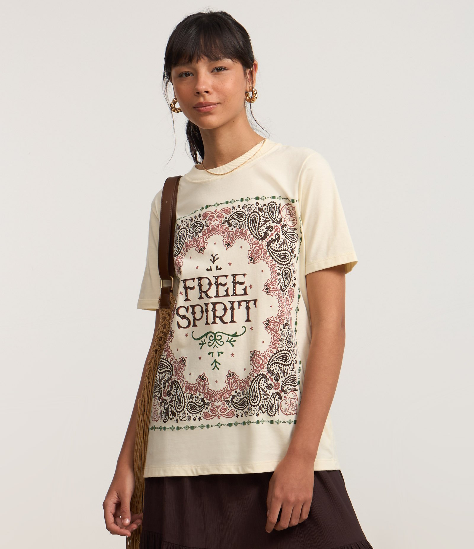 Camiseta Alongada em Algodão com Estampa Paisley e Lettering Bege 3