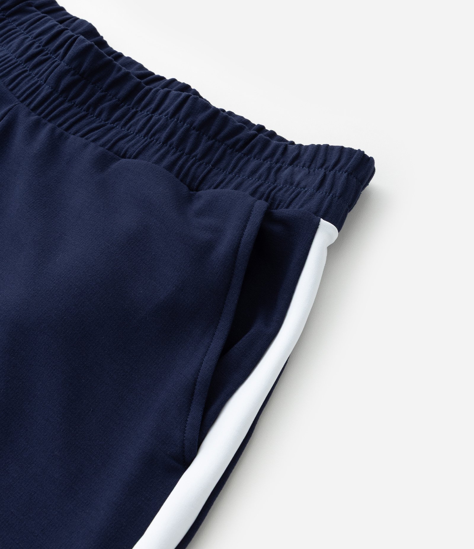 Bermuda Esportiva em Moletinho com Listra Lateral Curve & Plus Size Azul 8