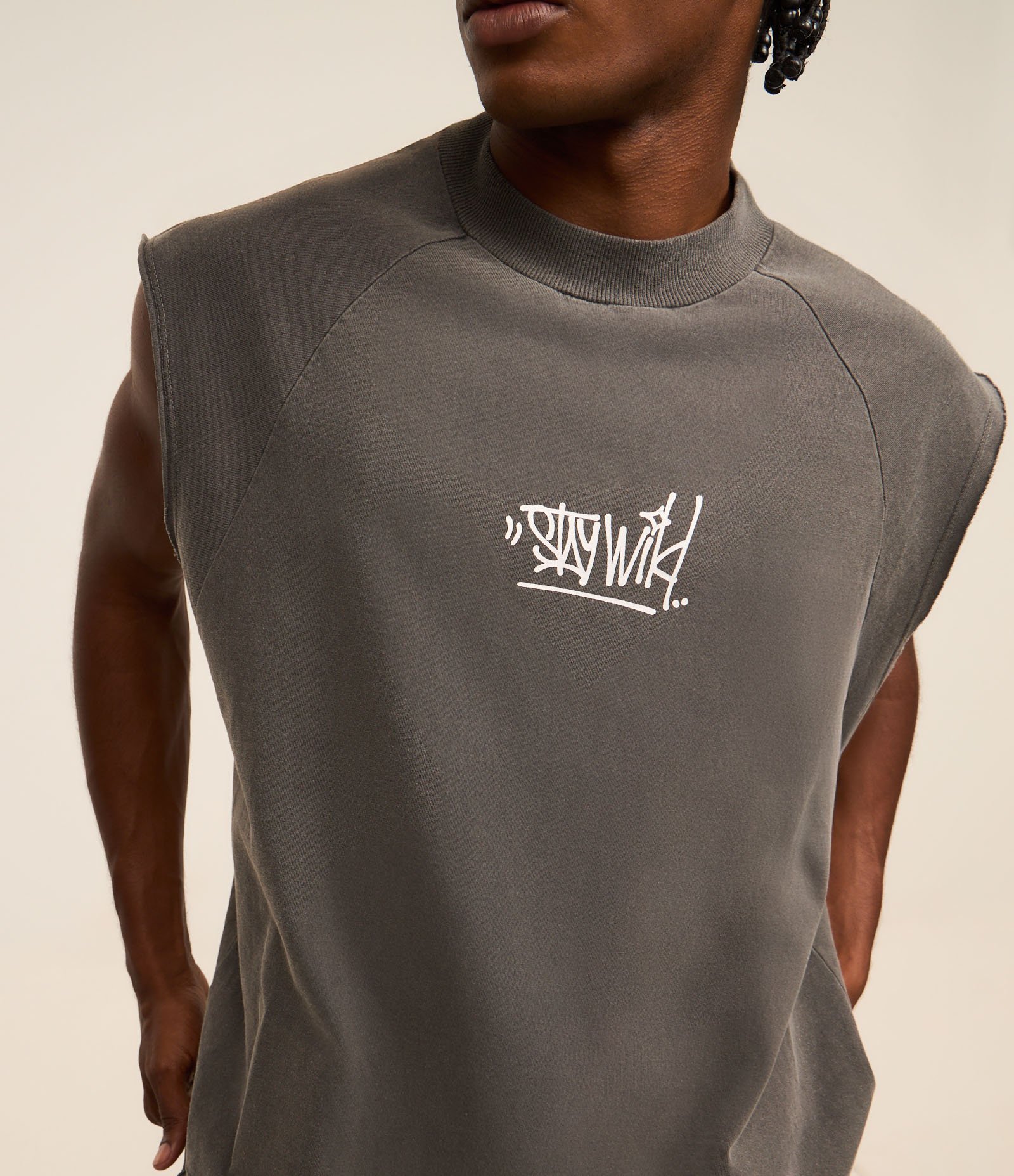 Regata Boxy em Algodão com Estampa Lettering e Efeito Estonado Preto 4