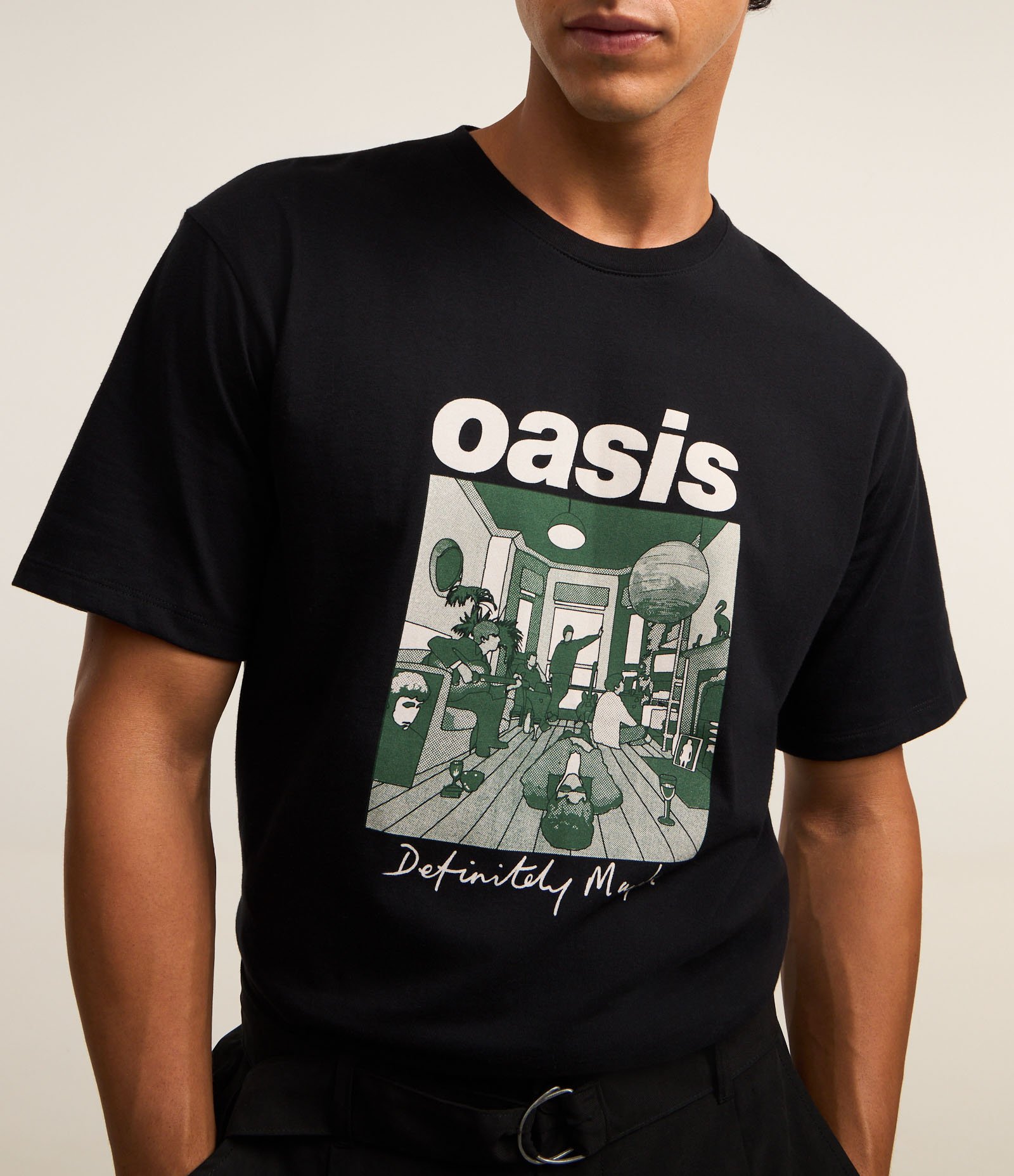 Camiseta Boxy em Algodão com Estampa Banda Oasis Preto 3