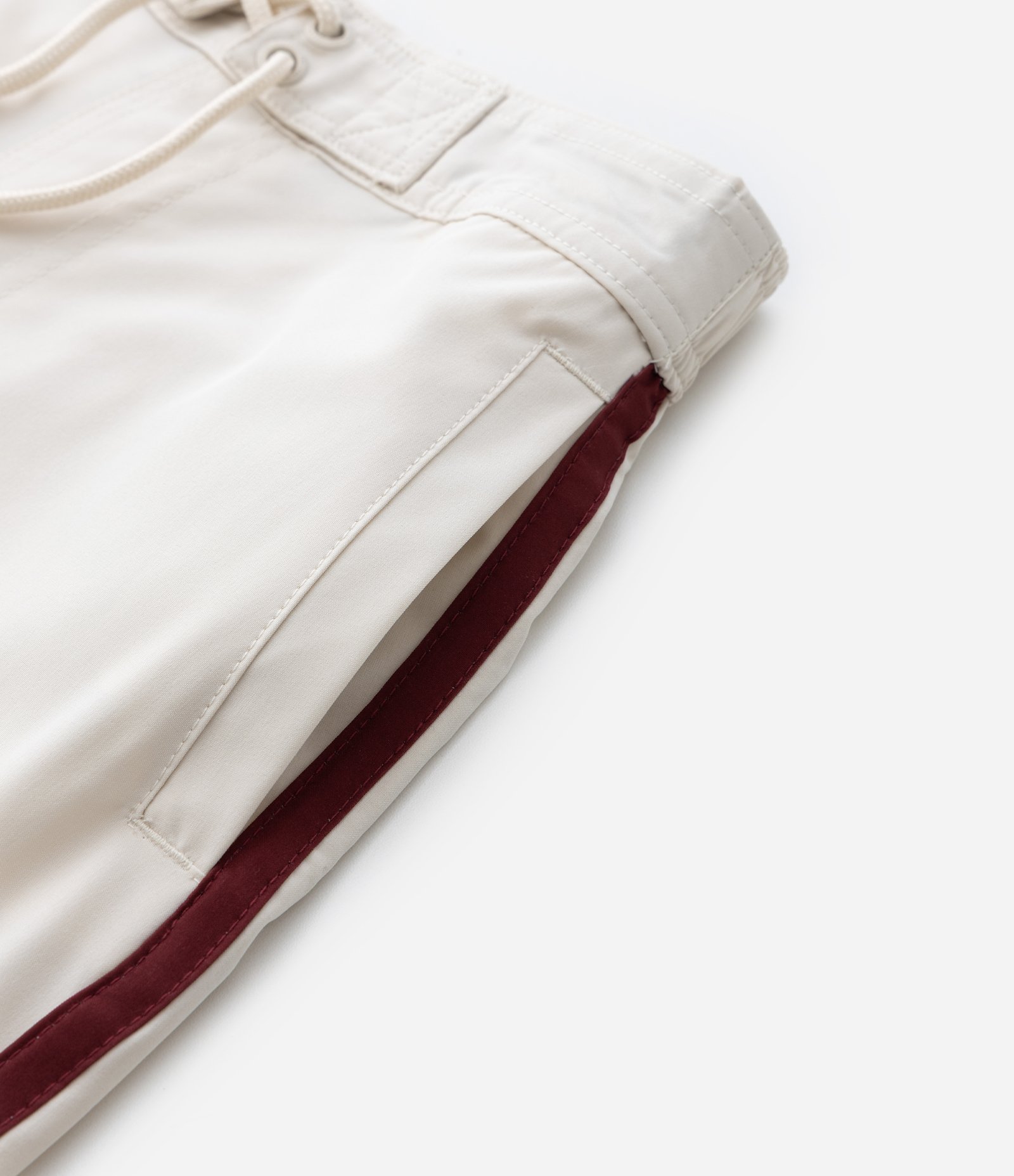 Bermuda Infantil em Poliamida com Listra Lateral - Tam 5 a 14 Anos Bege 6