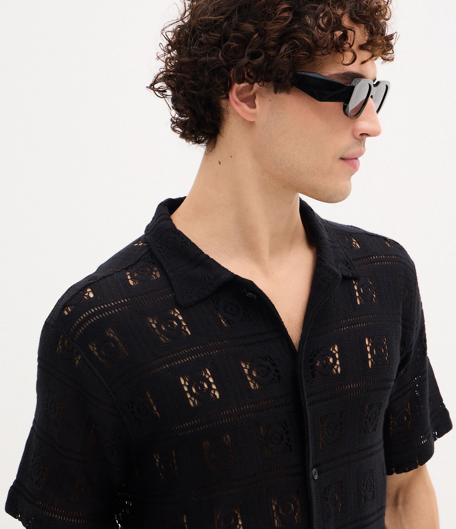 Camisa em Tricô com Quadros de Efeito Crochê Preto 3