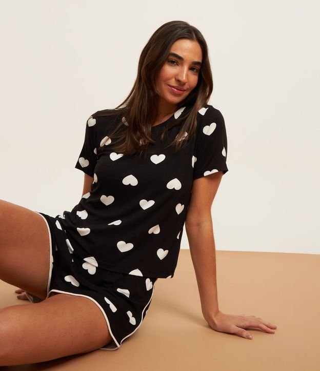 Pijama Shortdoll em Viscose Estampa Corações