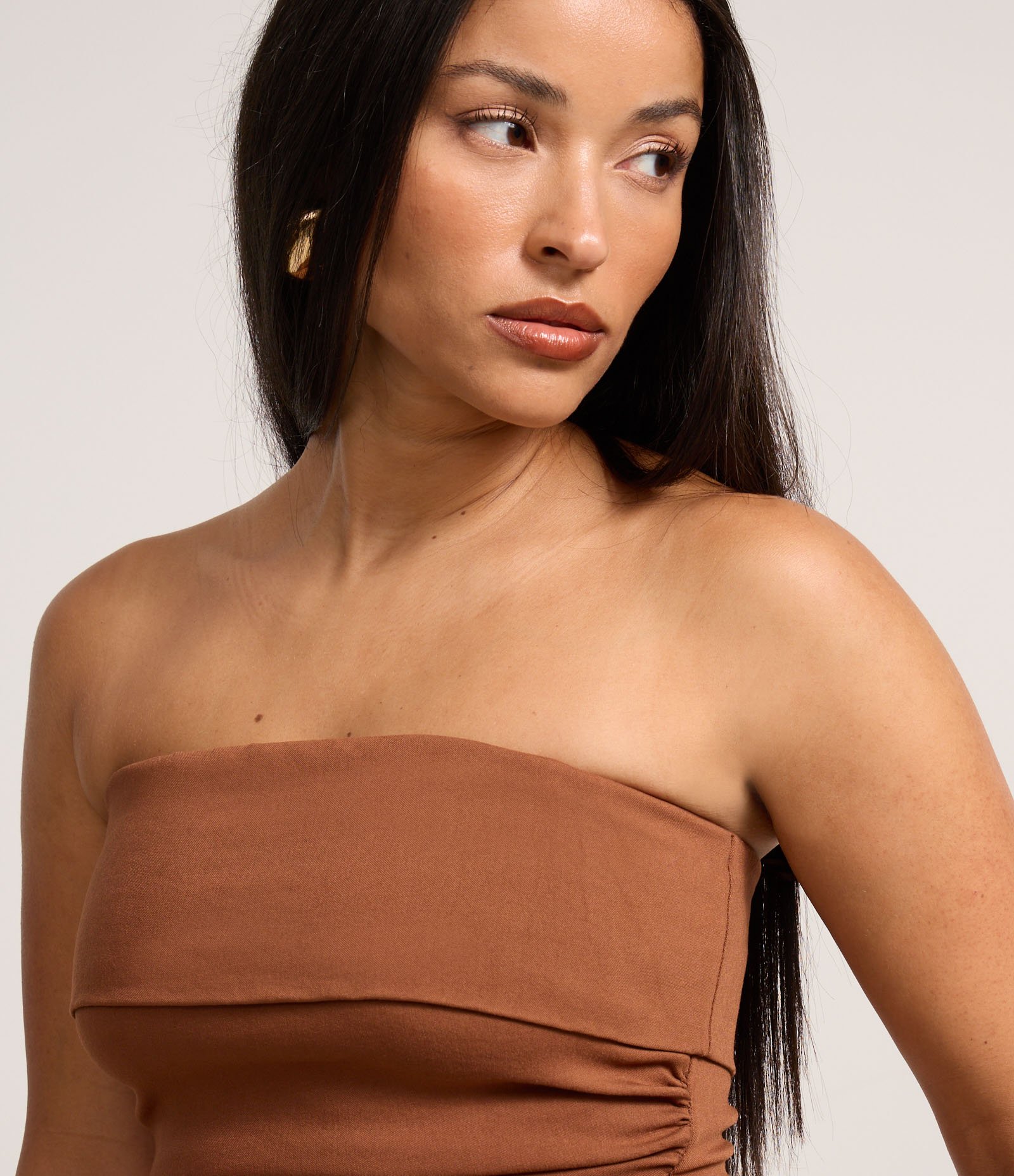 Vestido New Midi em Bengaline com Pala Dobrada e Fenda Marrom 4