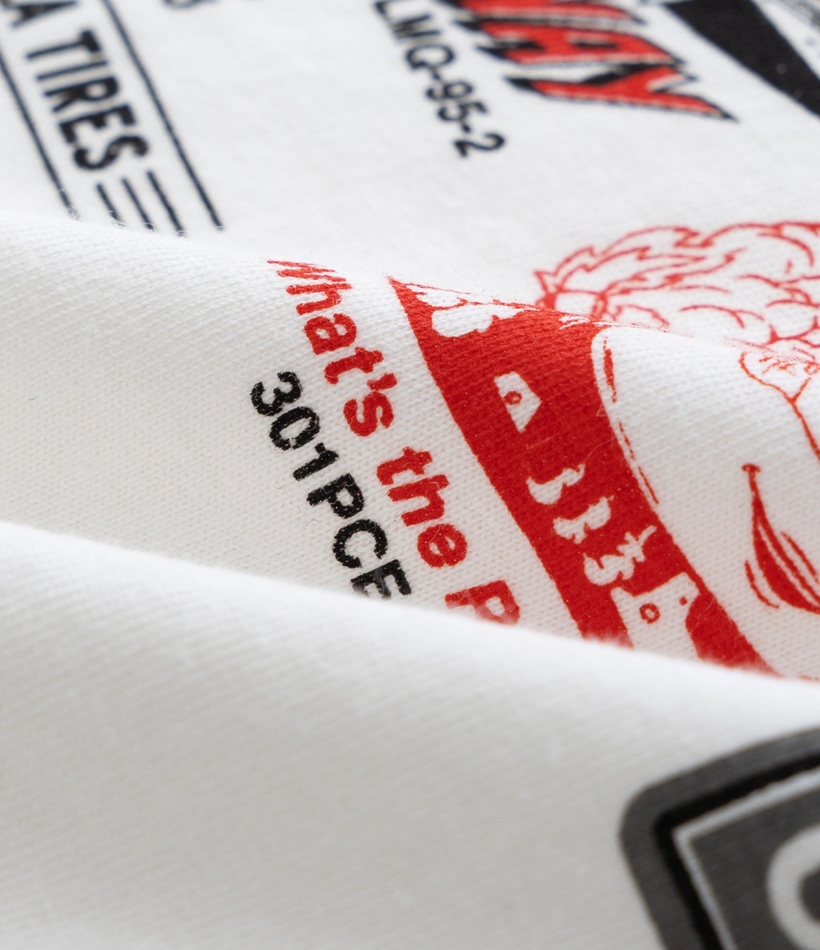 Camiseta Infantil com Estampa Frente e Costas Carros - Tam 3 a 10 Anos Branco 3