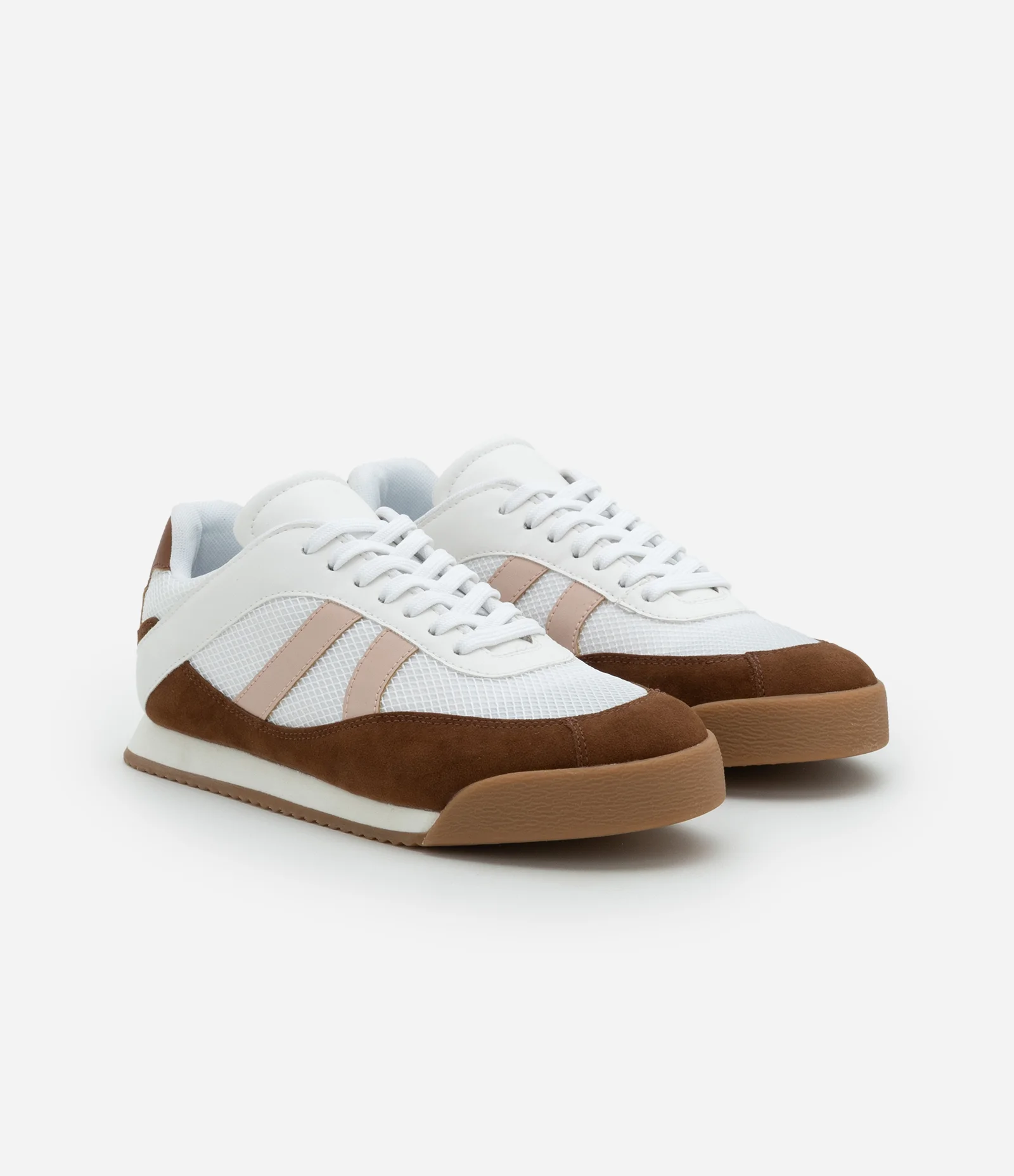 Tênis Chuteira em Tela com Efeito Camurça e Recortes Marrom/Branco 2