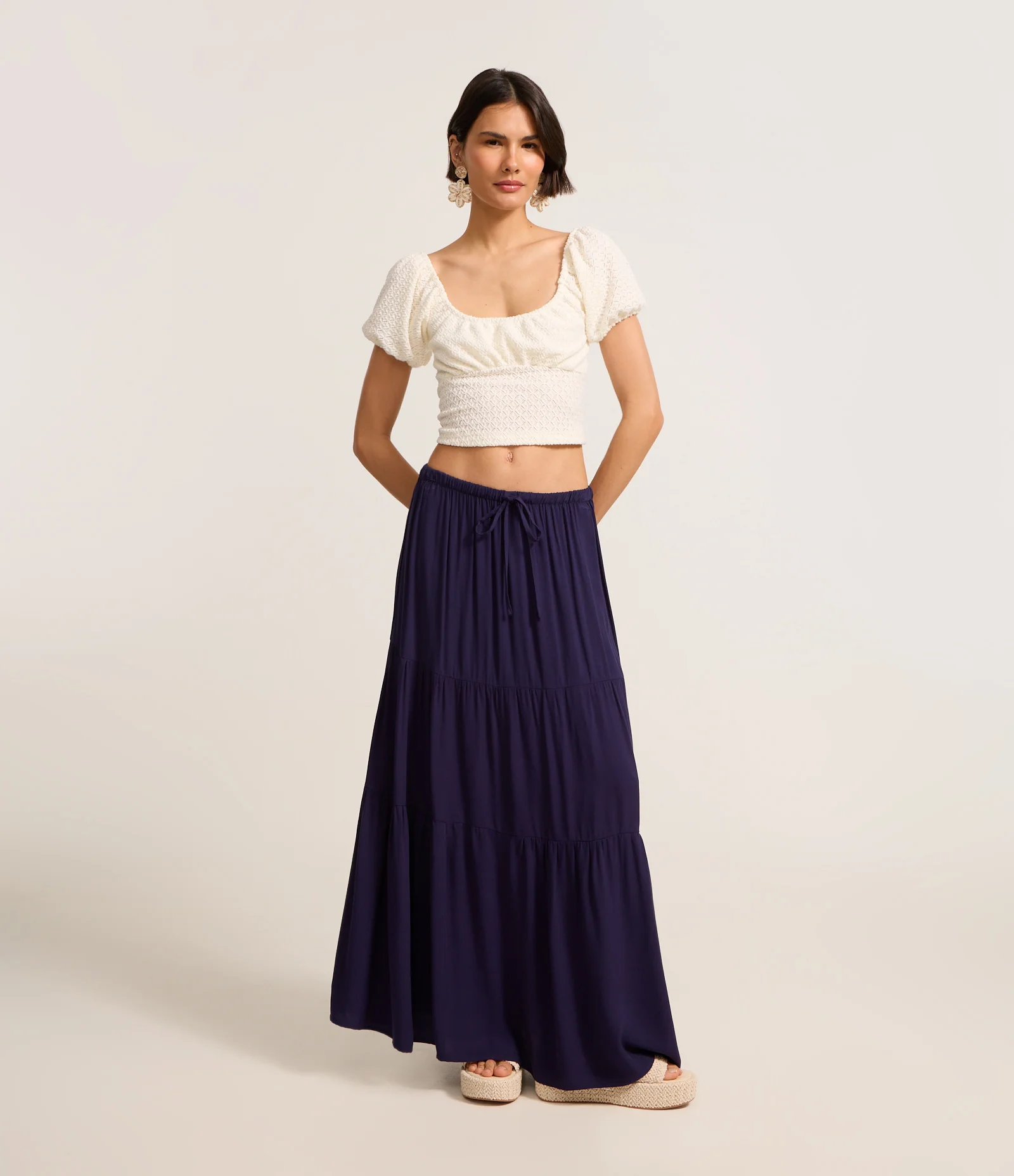 Saia Evasê Longa em Viscose com Recortes e Amarração Azul Marinho 1