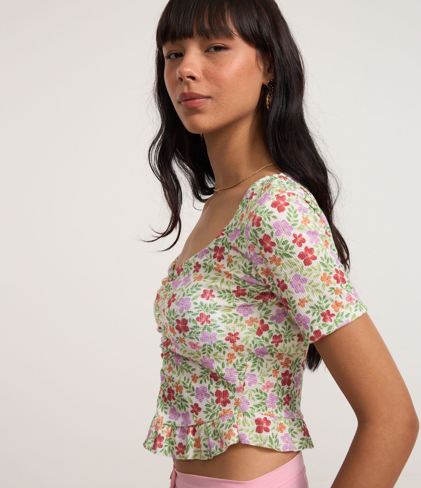 Blusa Cropped Texturizada com Franzido e Estampa Floral Liberty Branco 1