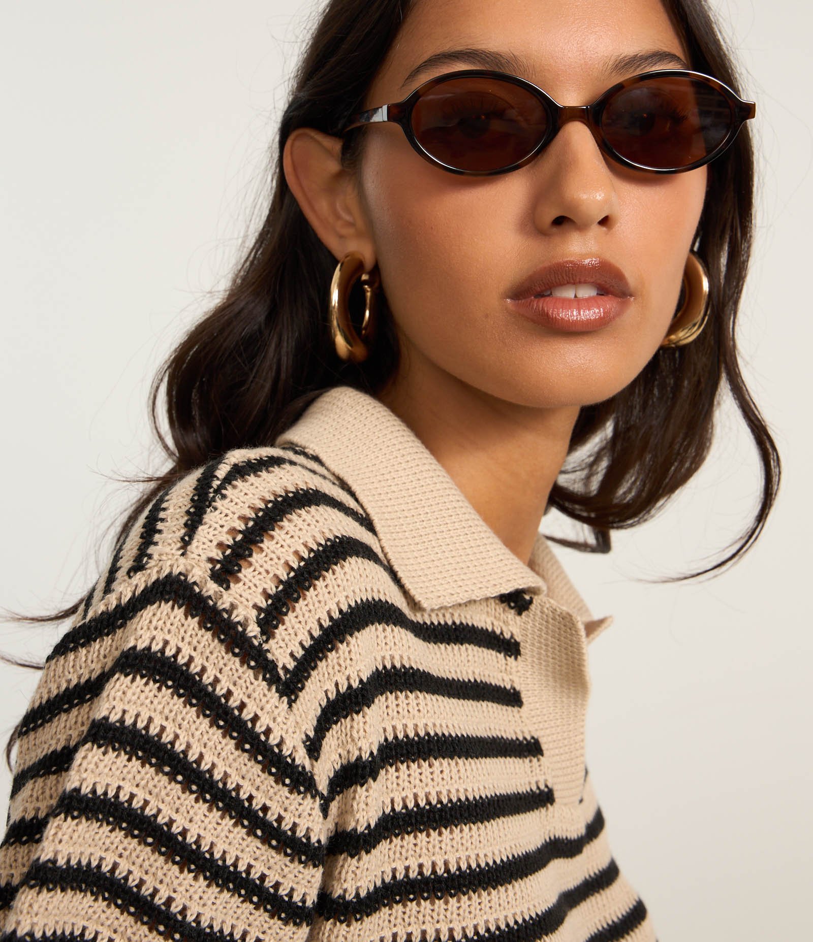 Blusa em Tricô com Listras e Manga Curta Bege 3