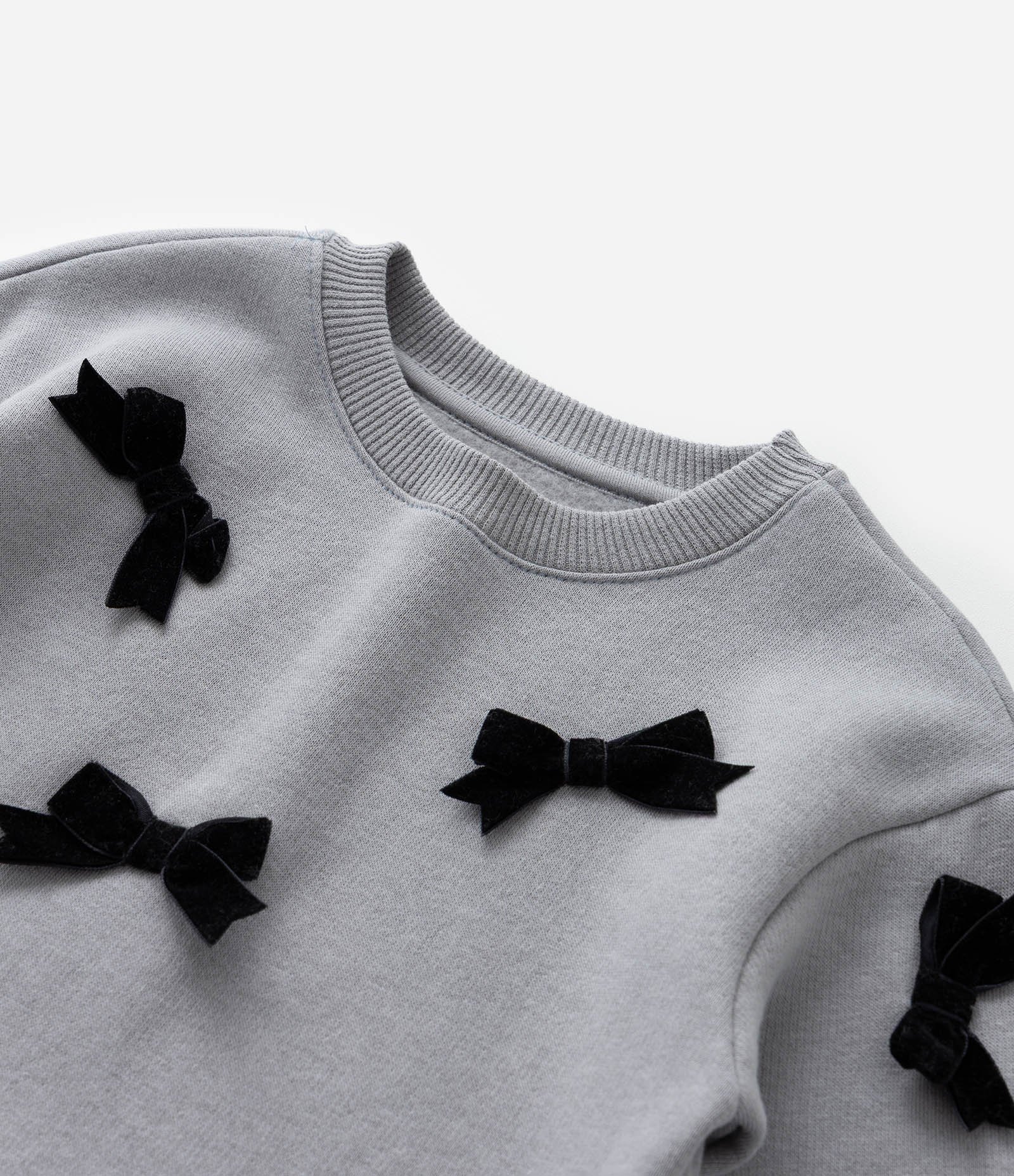 Casaco Infantil com Lacinhos de Veludo Aplicados - Tam 1 a 6 Anos Cinza 7
