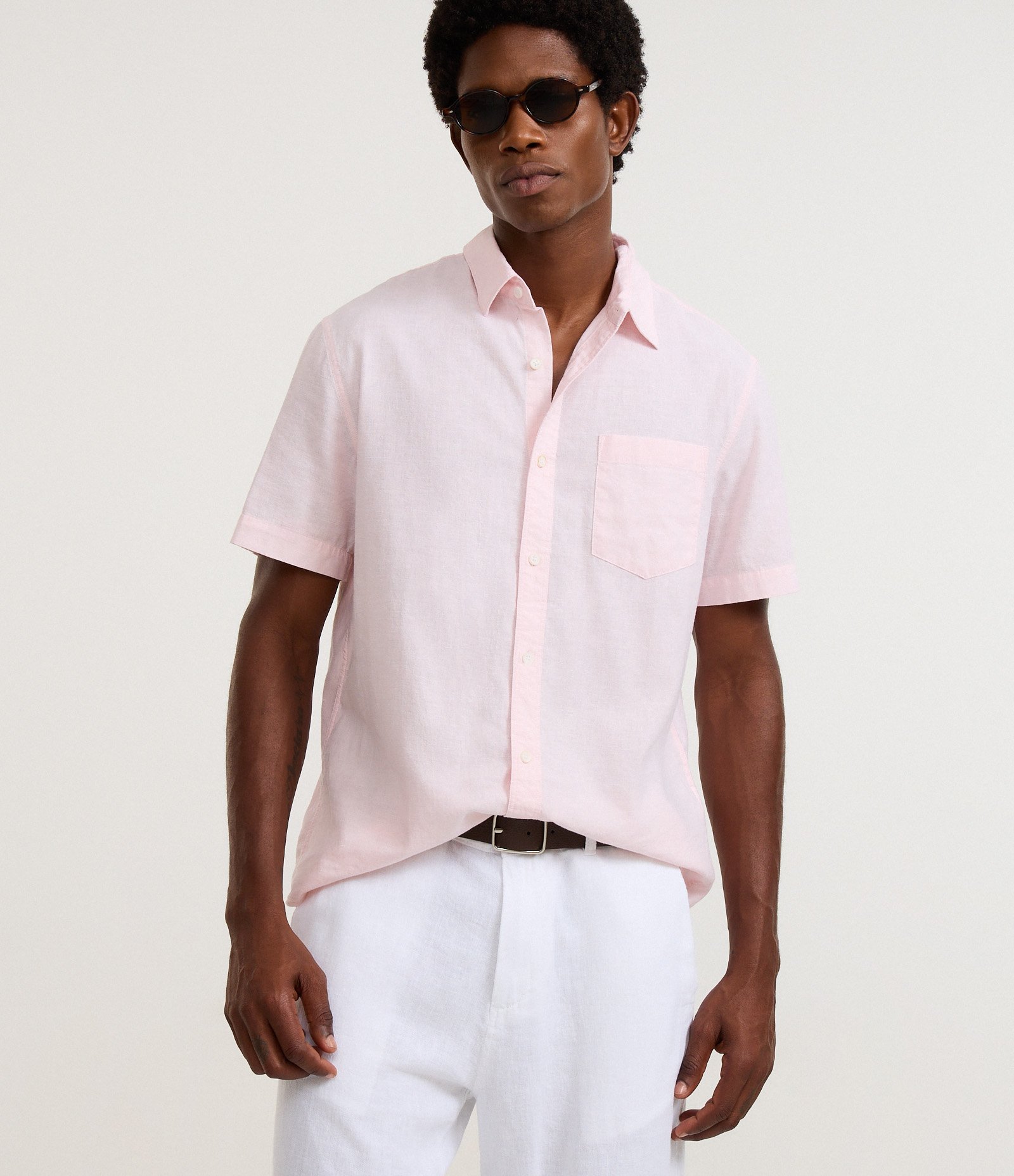 Camisa Comfort Básica em Linho com Bolso Frontal Rosa Claro 1
