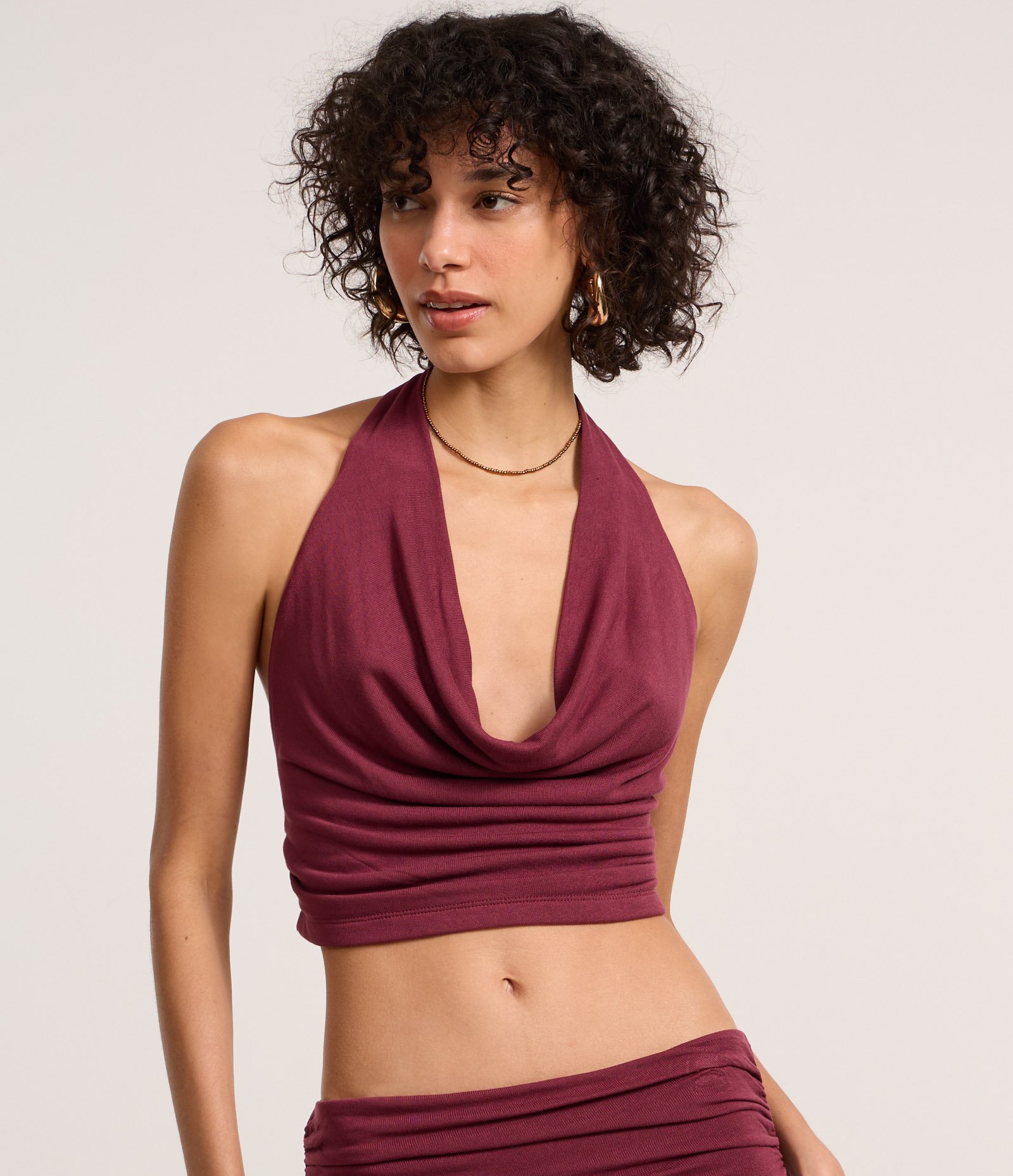 Blusa Cropped Frente Única em Tricô Leve com Decote Degagê Bordô 3