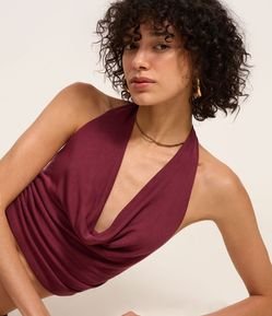 Blusa Cropped Frente Única em Tricô Leve com Decote Degagê