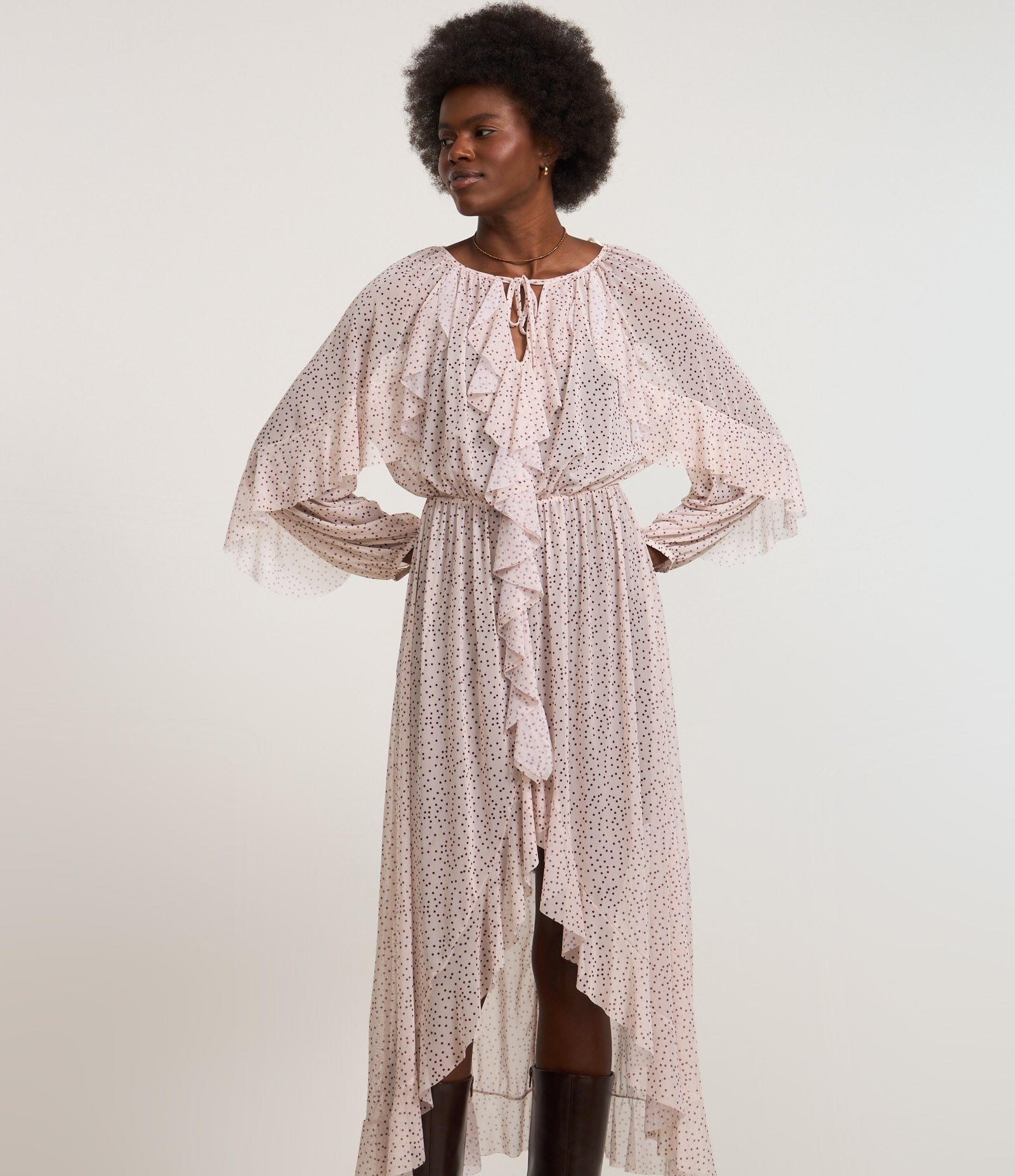 Vestido Longo em Tule Poá com Babados e Forro Contrastante Bege 2