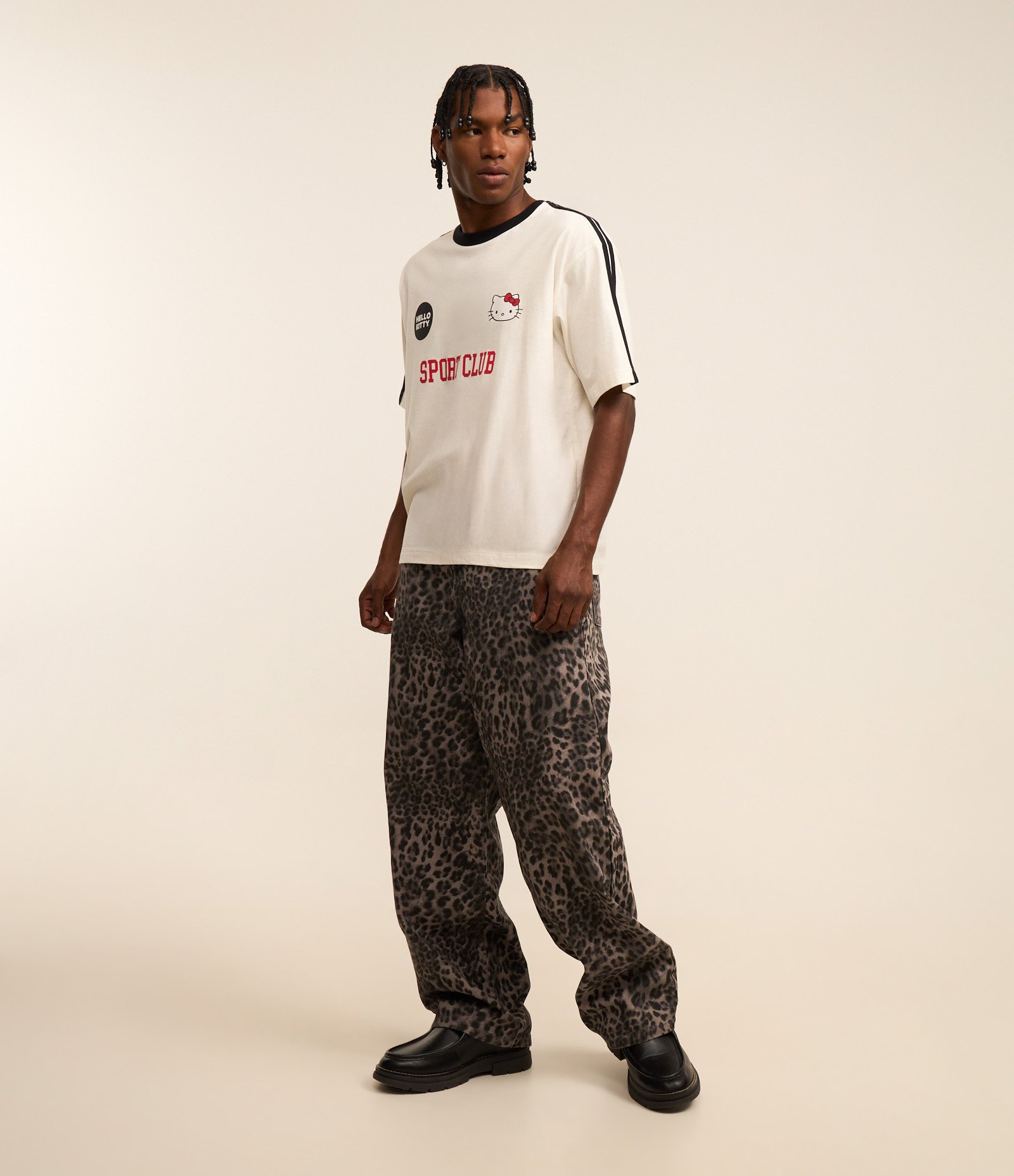 Camiseta Boxy em Algodão Hello Kitty Sport Club Off White 2