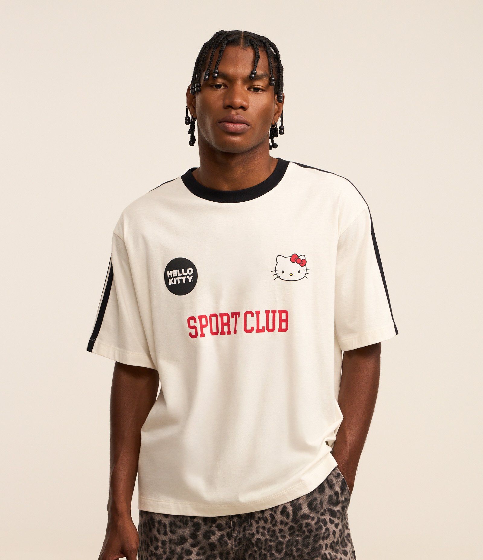 Camiseta Boxy em Algodão Hello Kitty Sport Club Off White 5