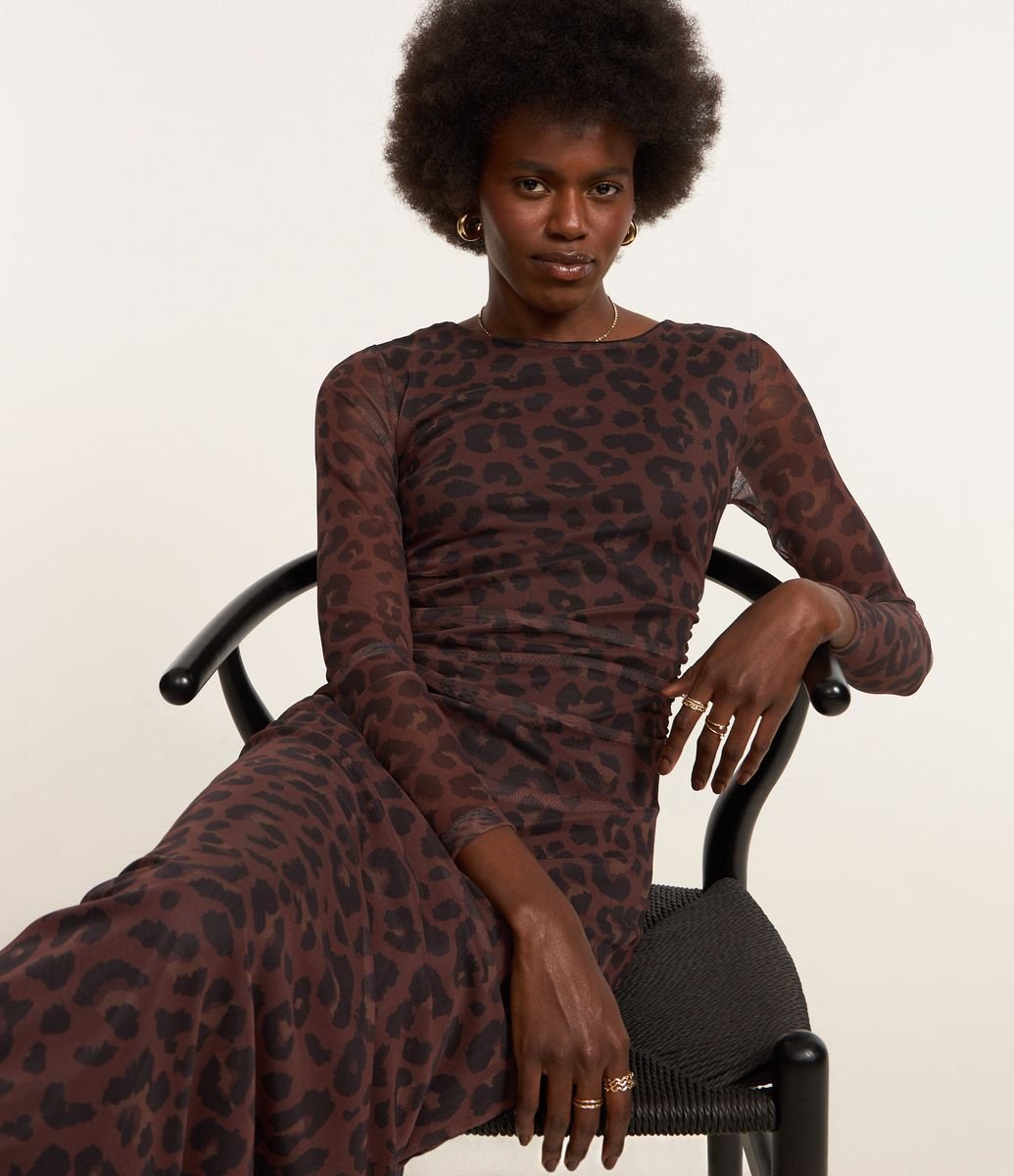 Vestido Long Midi em Tule com Estampa de Animal Print Onça e