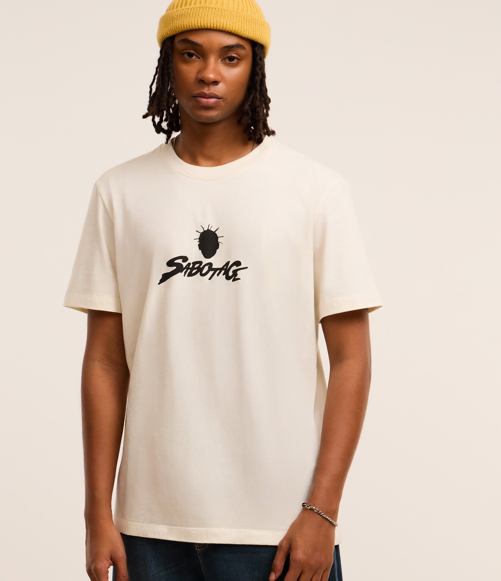 Camiseta Comfort em Algodão com Estampa Lettering Sabotage Bege 6