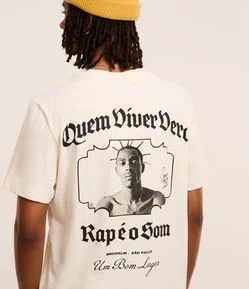 Camiseta Comfort em Algodão com Estampa Lettering Sabotage