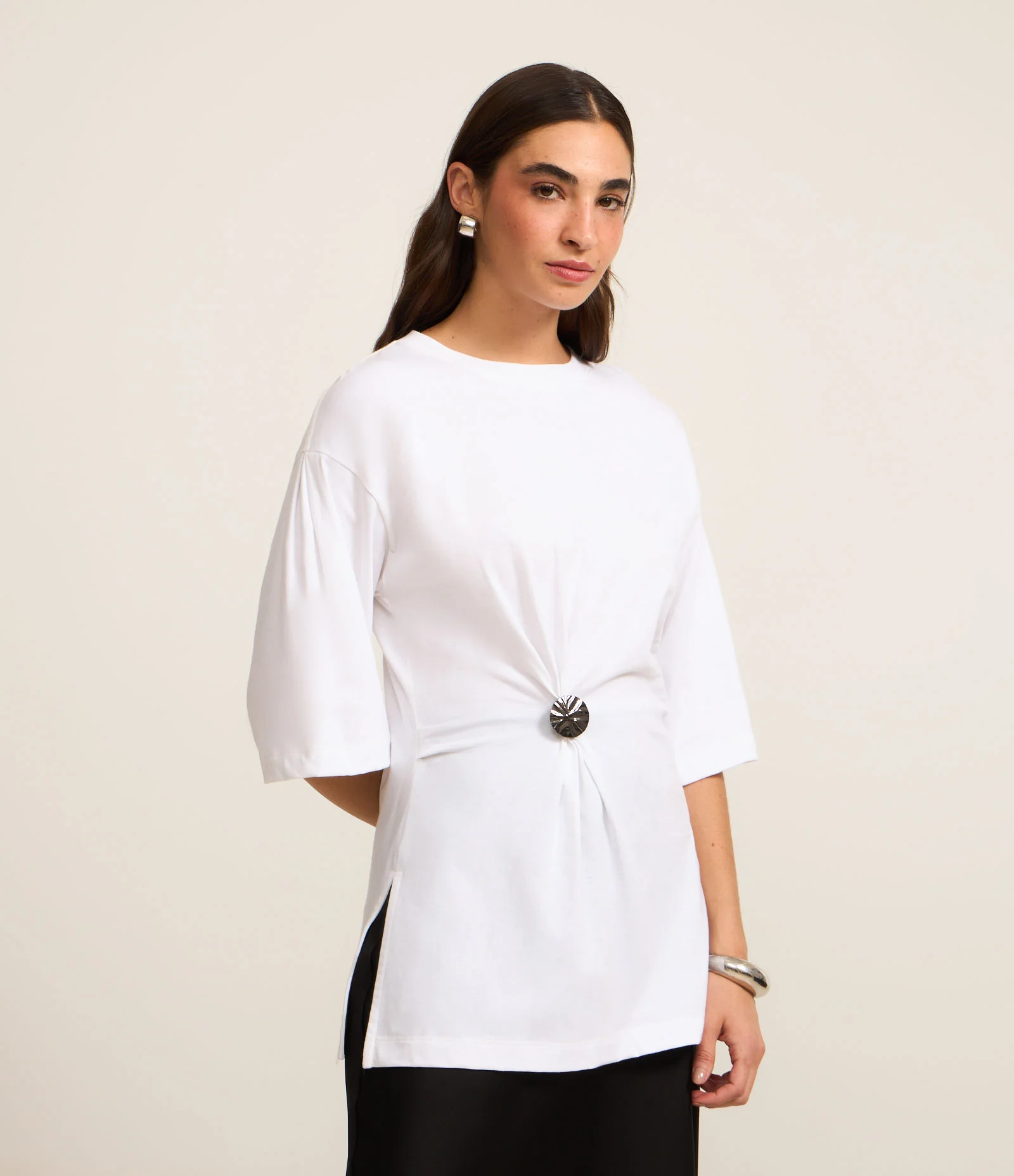 Camiseta Comfort em Algodão com Detalhe e Ajuste Frontal Branco 1