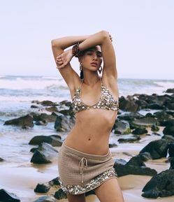 Saída de Praia Saia Curta em Crochê com Medalhas de Madreperola