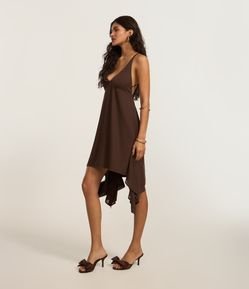 Vestido Curto em Tule com Alcinhas e Pontas Laterais