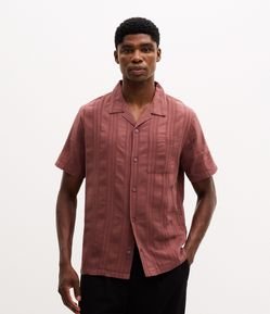 Camisa Comfort Manga Curta em Algodão Texturizada com Listras