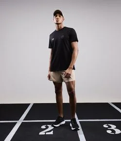 Bermuda Esportiva Corrida com Cós Contrastante e Detalhe Refletivo