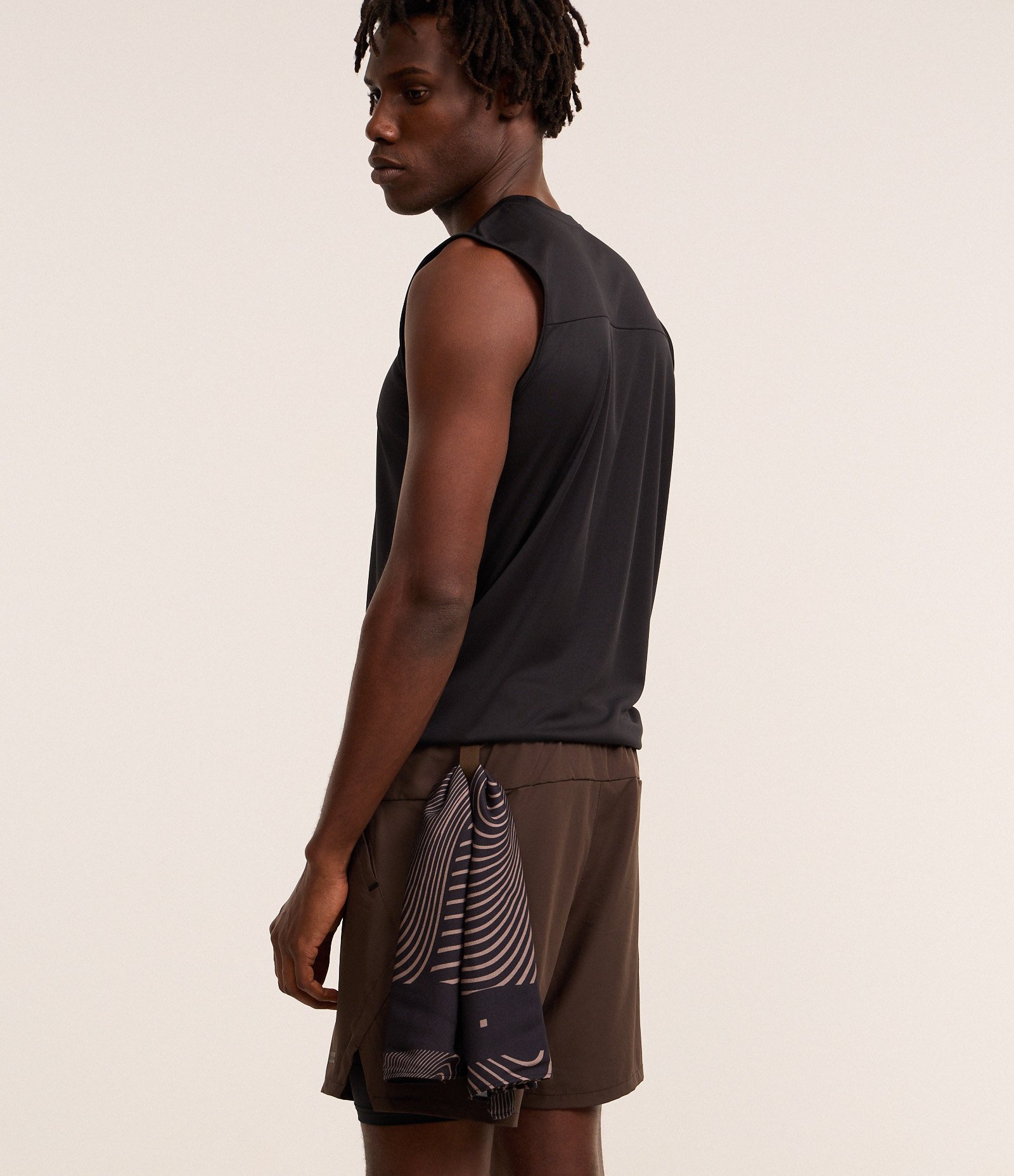 Lenço Quadrado Corrida em Tricoline com Estampa Abstrata Running Outdoor Preto 5