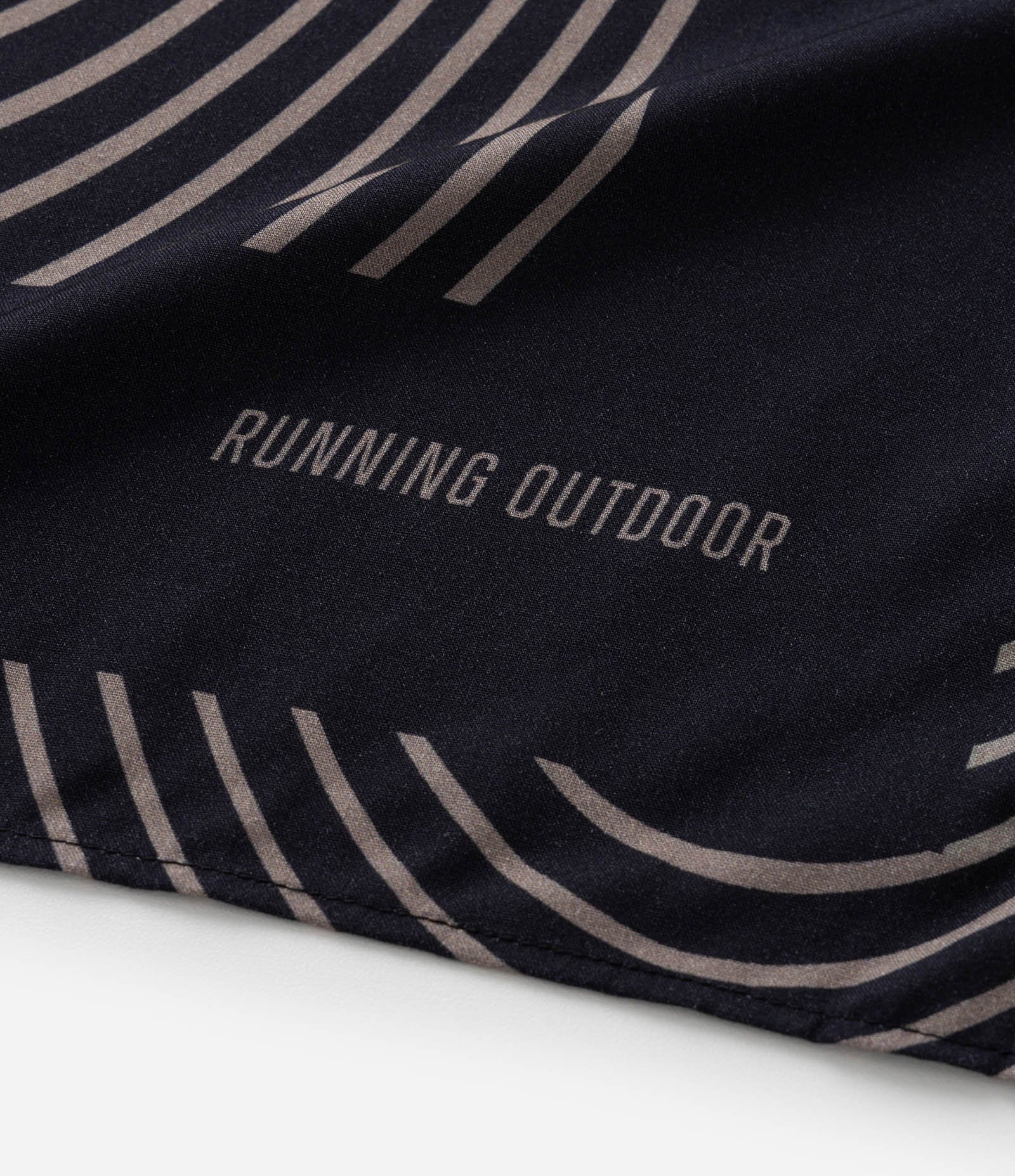 Lenço Quadrado Corrida em Tricoline com Estampa Abstrata Running Outdoor Preto 2