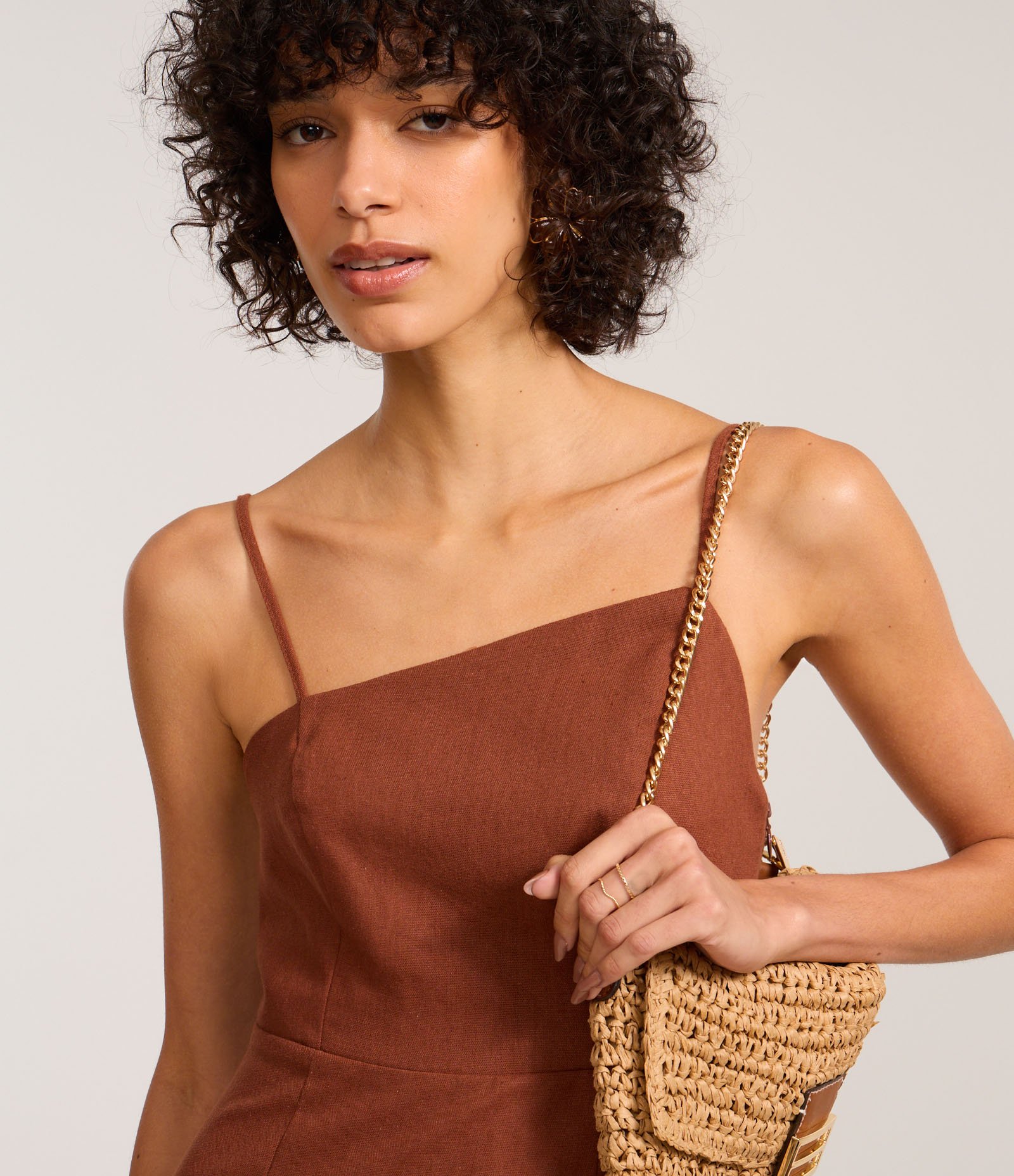 Vestido Longo em Viscose e Linho com Decote Assimétrico Marrom 3