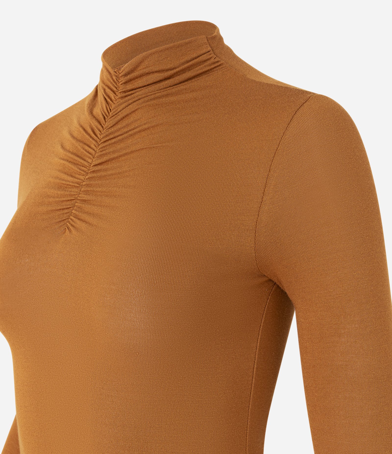 Blusa em Tricô com Gola Alta e Franzido Caramelo 5