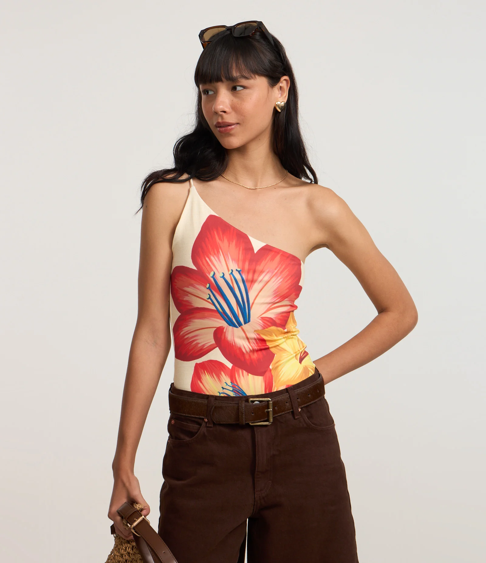 Body em Microfibra com Ombro Só e Alcinha Fina Bege 1