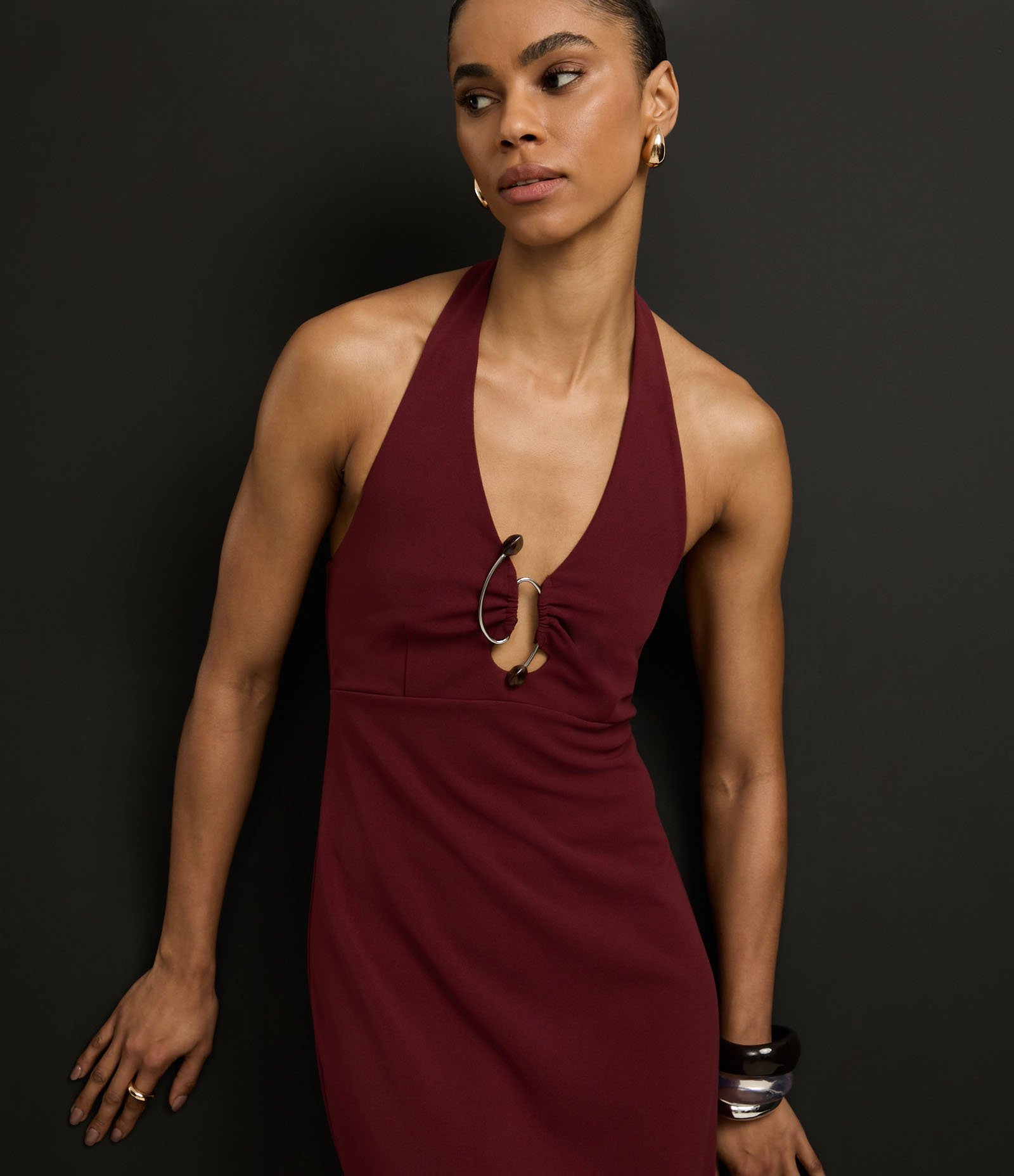 Vestido New Midi em Crepe com Pedras no Aviamento Metalizado Vinho 8